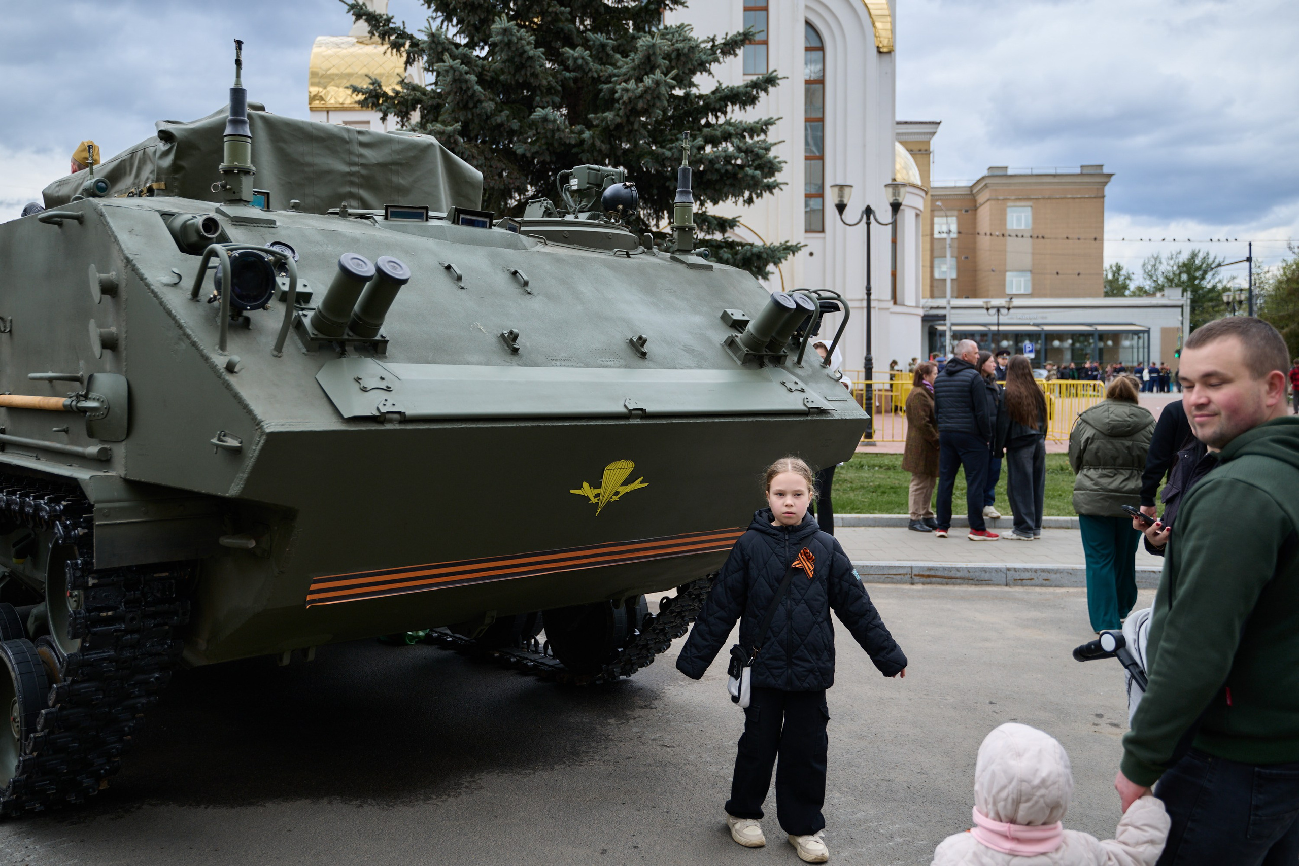 Празднование 9 мая в Иваново. Фотограф в Иваново: Каталожная съемка одежды и постельного белья, Wildberries