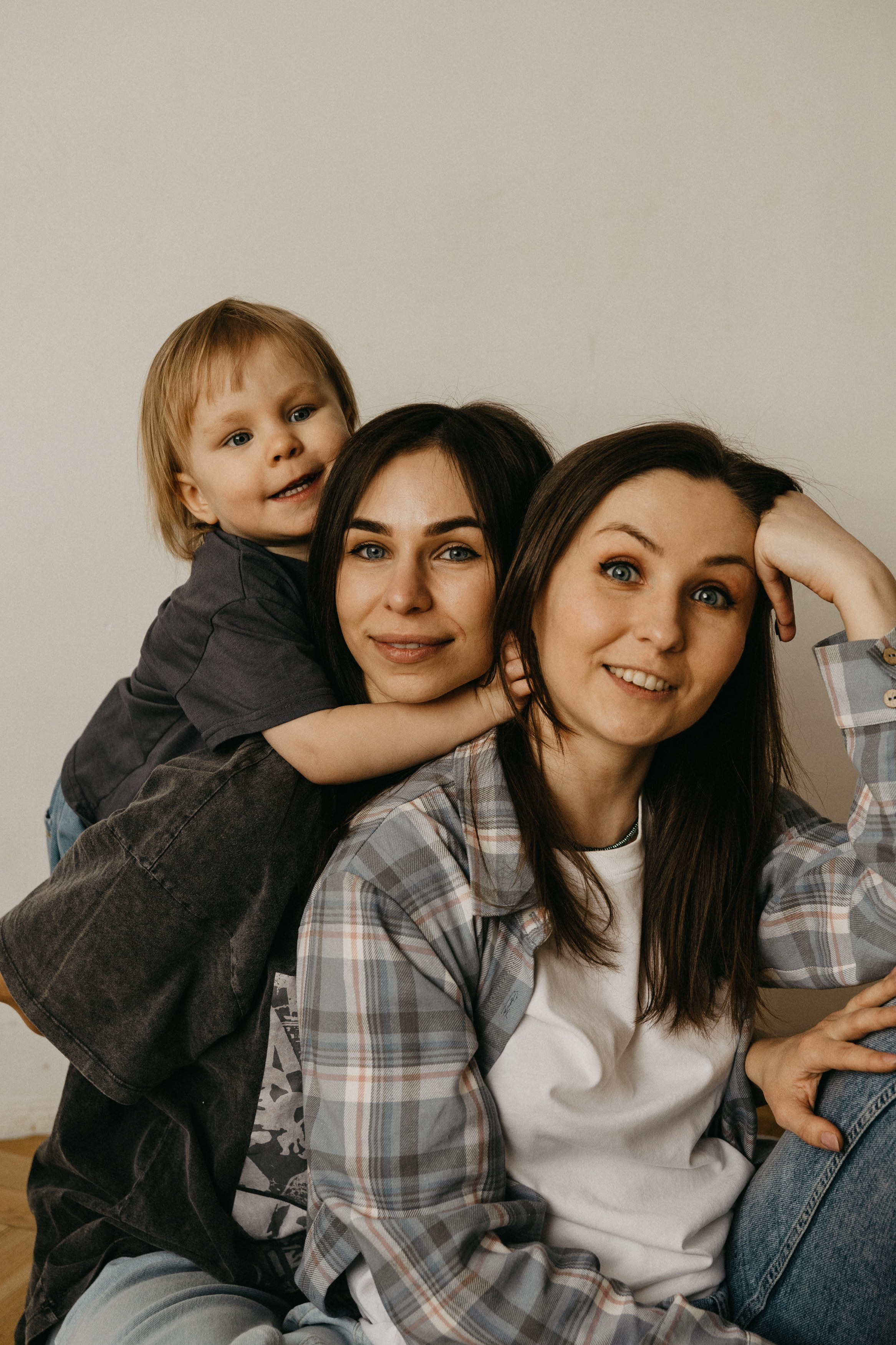 Ксюша, Вика, Светлана, Соня. Главная