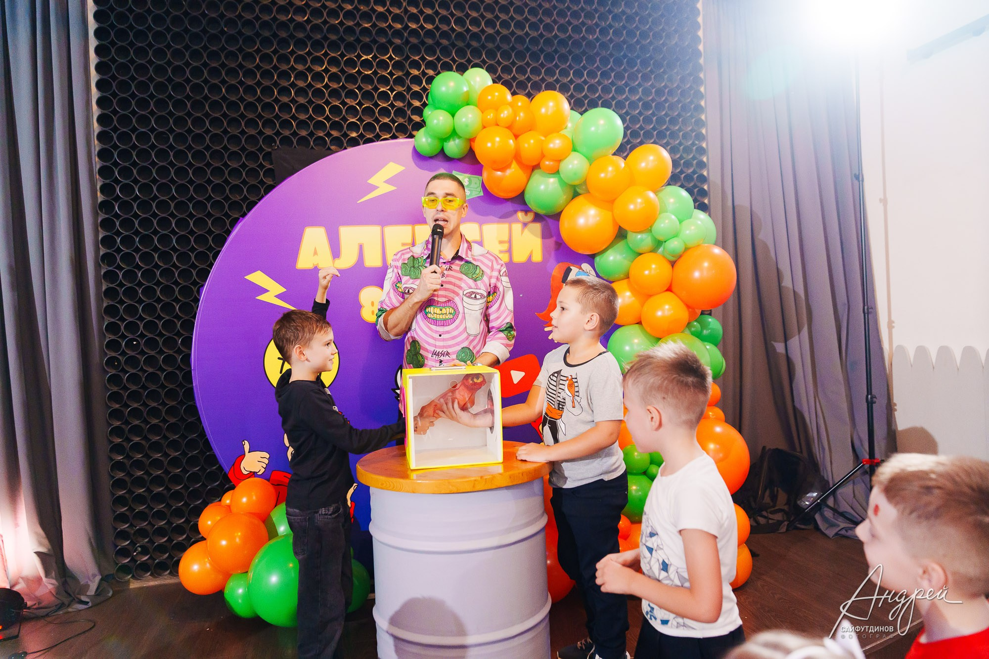 День Рождения Лёши. Лофт «Стрелка». Свадебный и семейный фотограф в Ростове-на-Дону. Андрей Сайфутдинов