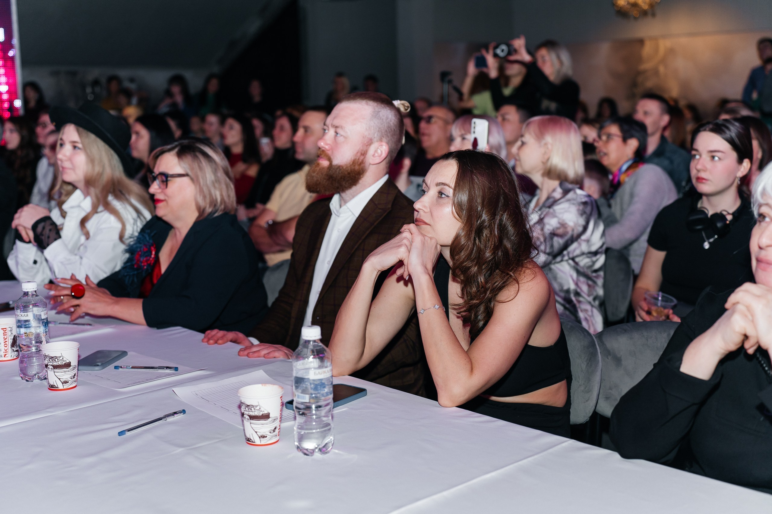 Идеальная мама. Для тех, кто не ждёт удачи, а создаёт её. Каждая фотосессия — это твой момент, твой стиль, твой успех. 📸