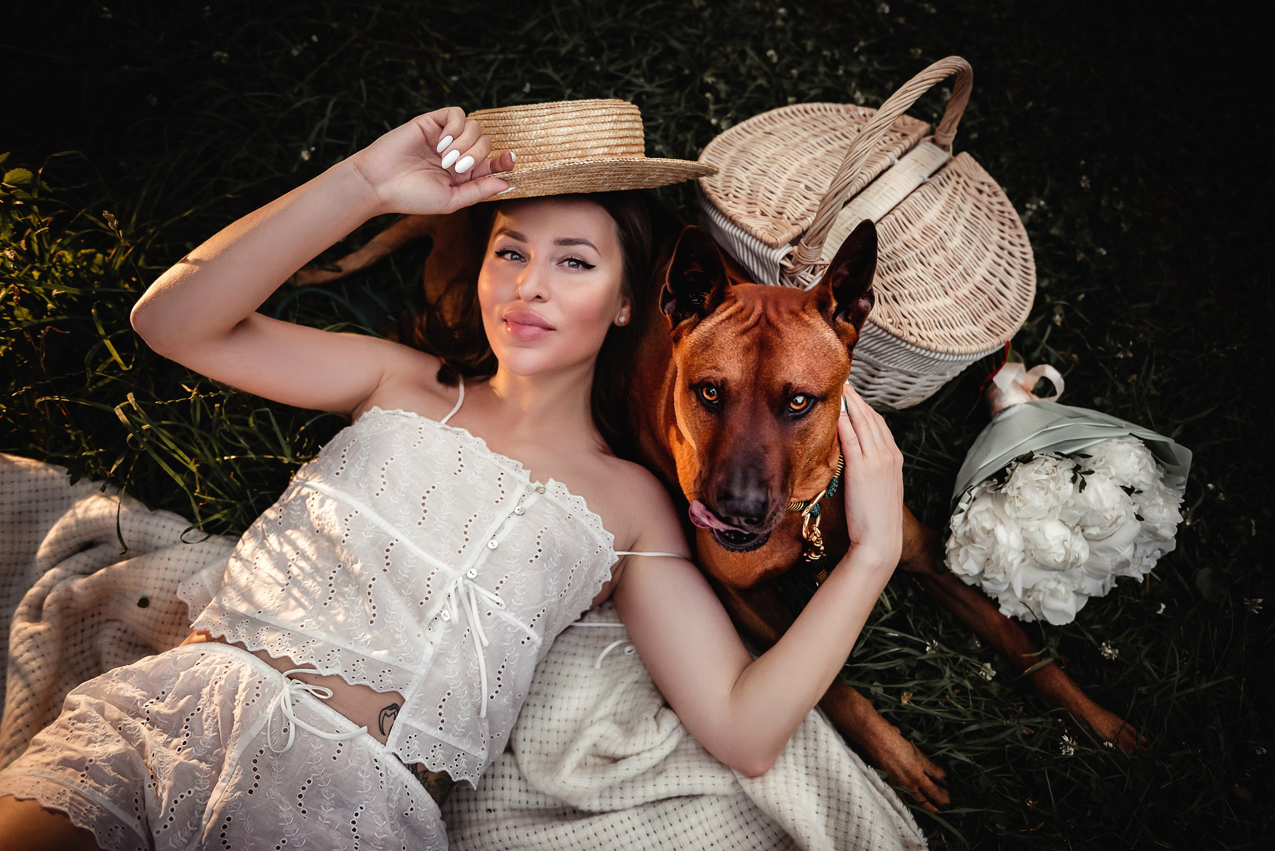 Оксана и Зевс на даче. Семейный Фотограф в Москве Ирина Хохлова