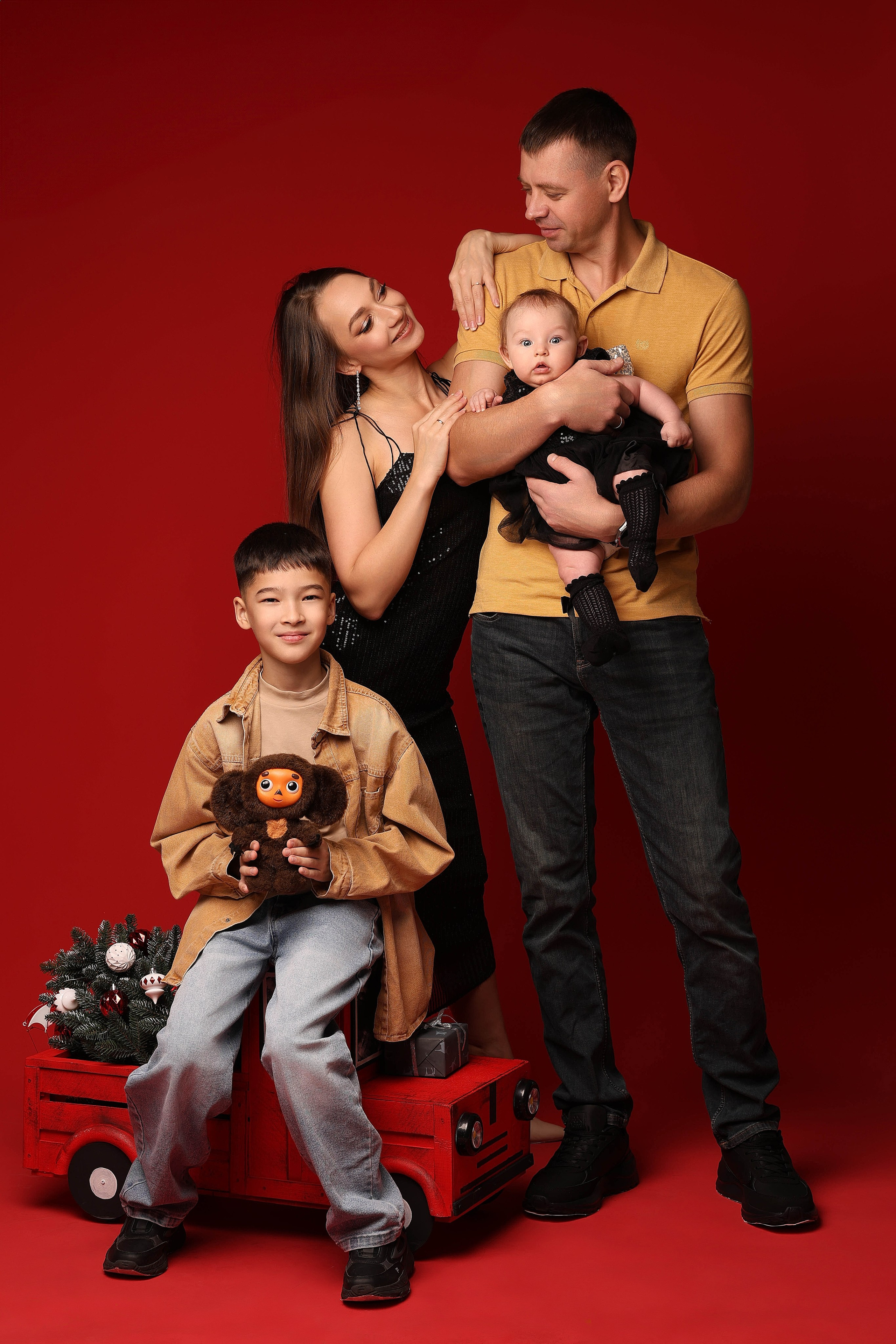 Семейная в студии. Семейный фотограф в Дзержинске Наталья Лаэтина