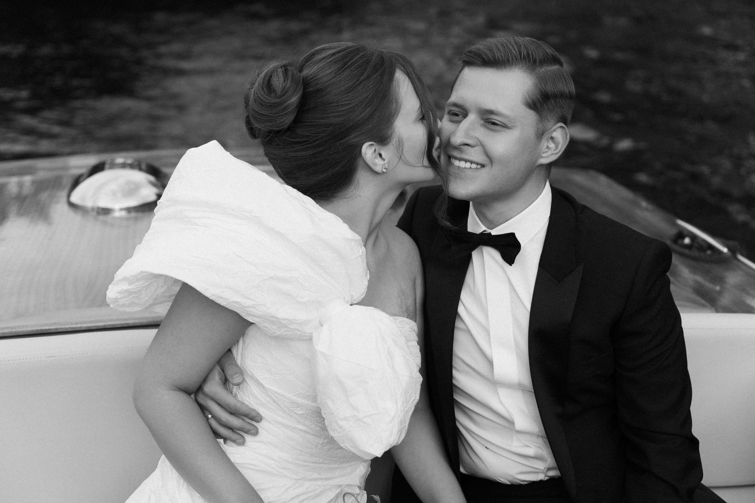 Настя и Лёша. Прогулка по Питеру. Катер. На цифру и плёнку. Свадебный фотограф Катерина Чулкова