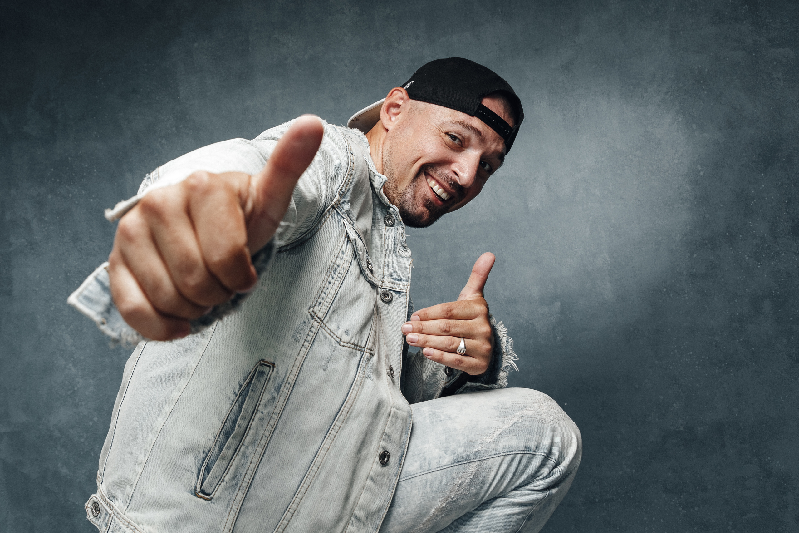 Портретная фотосъемка. Фотограф Сергей Наставник. Рекламная фотосъемка любой сложности