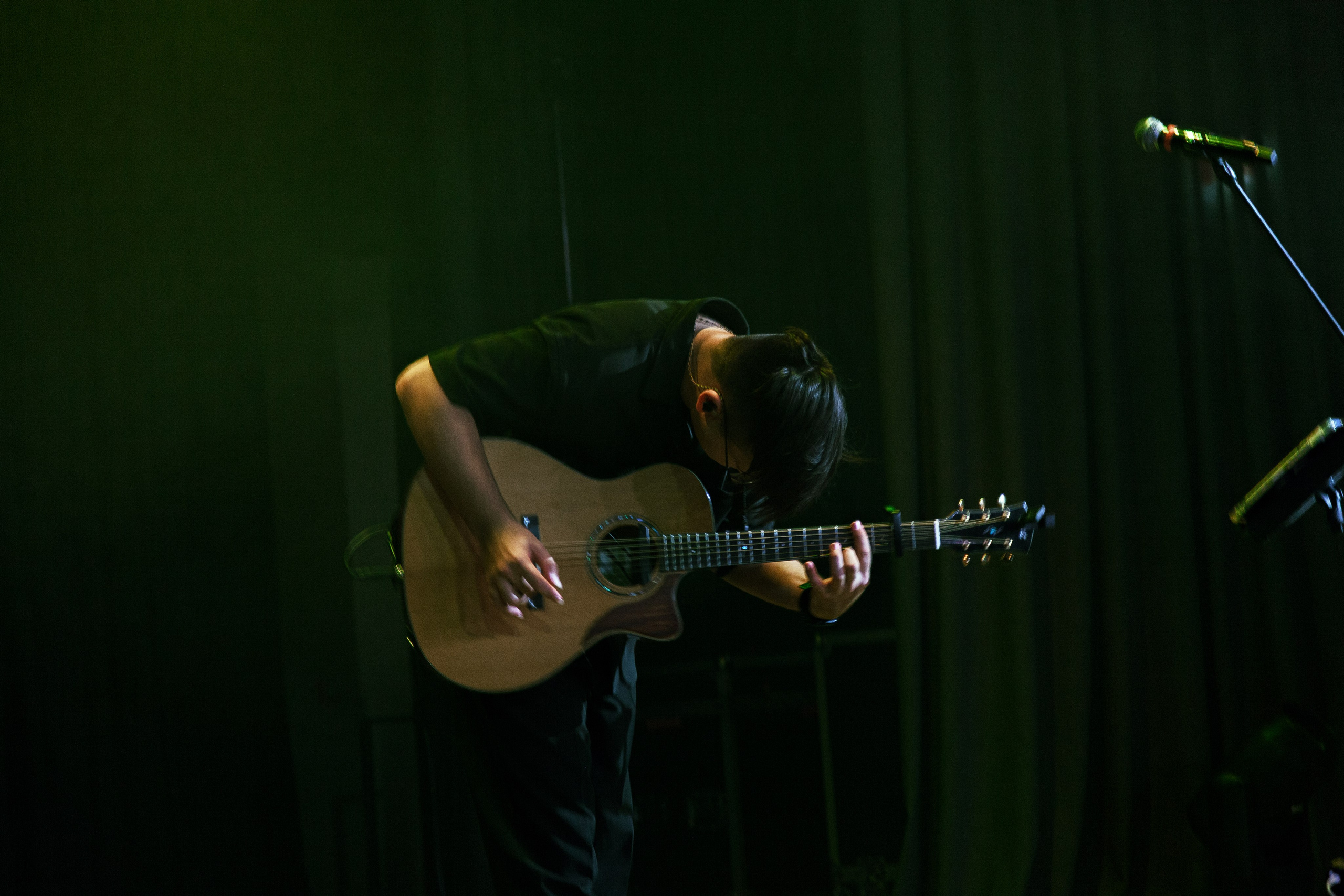 Дамир. Сольник Ноябрь 2025. Design Muginov