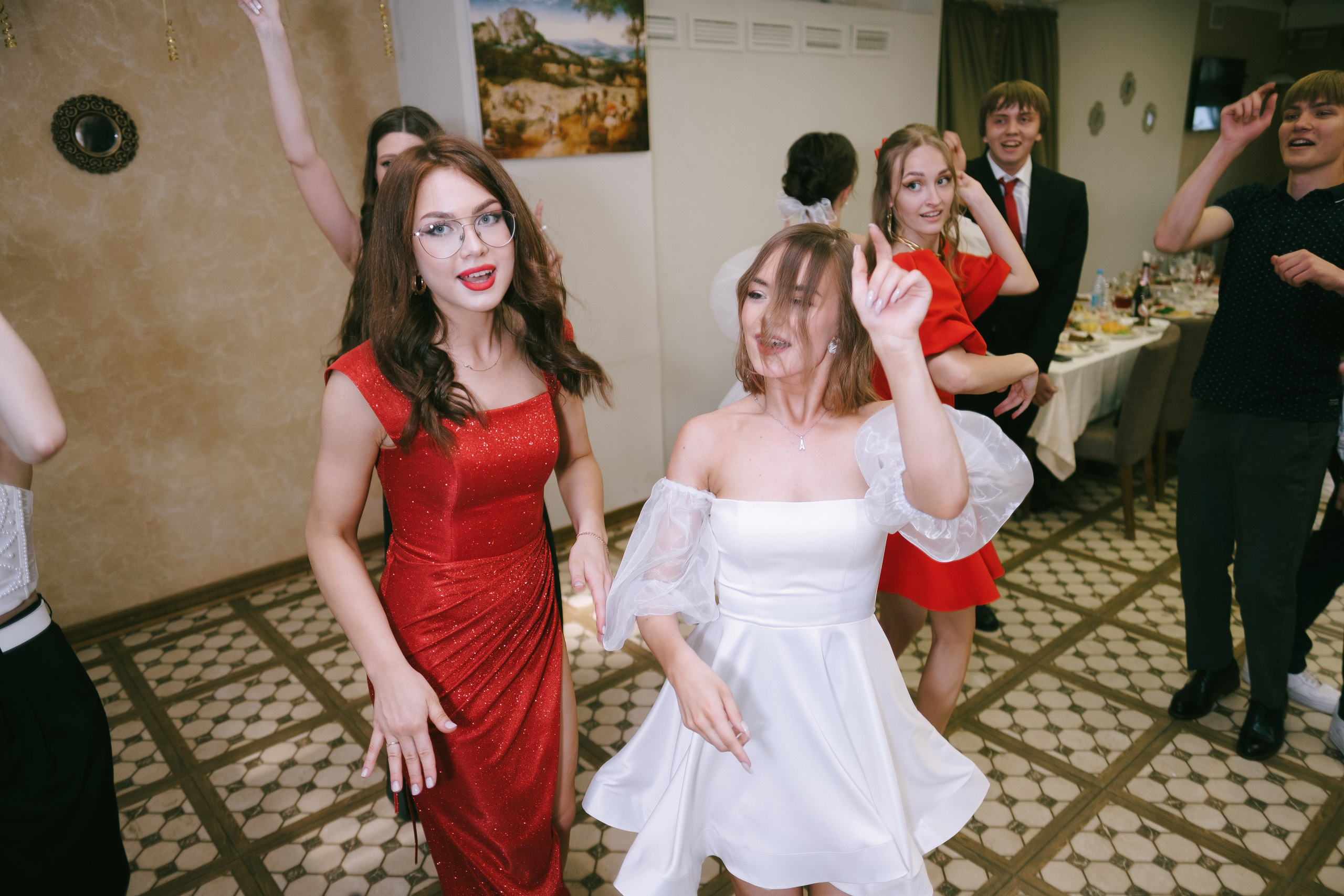 Выпускной школа 33. Свадебный и репортажной фотограф Денис Ожигин в Краснодаре и Краснодарском крае