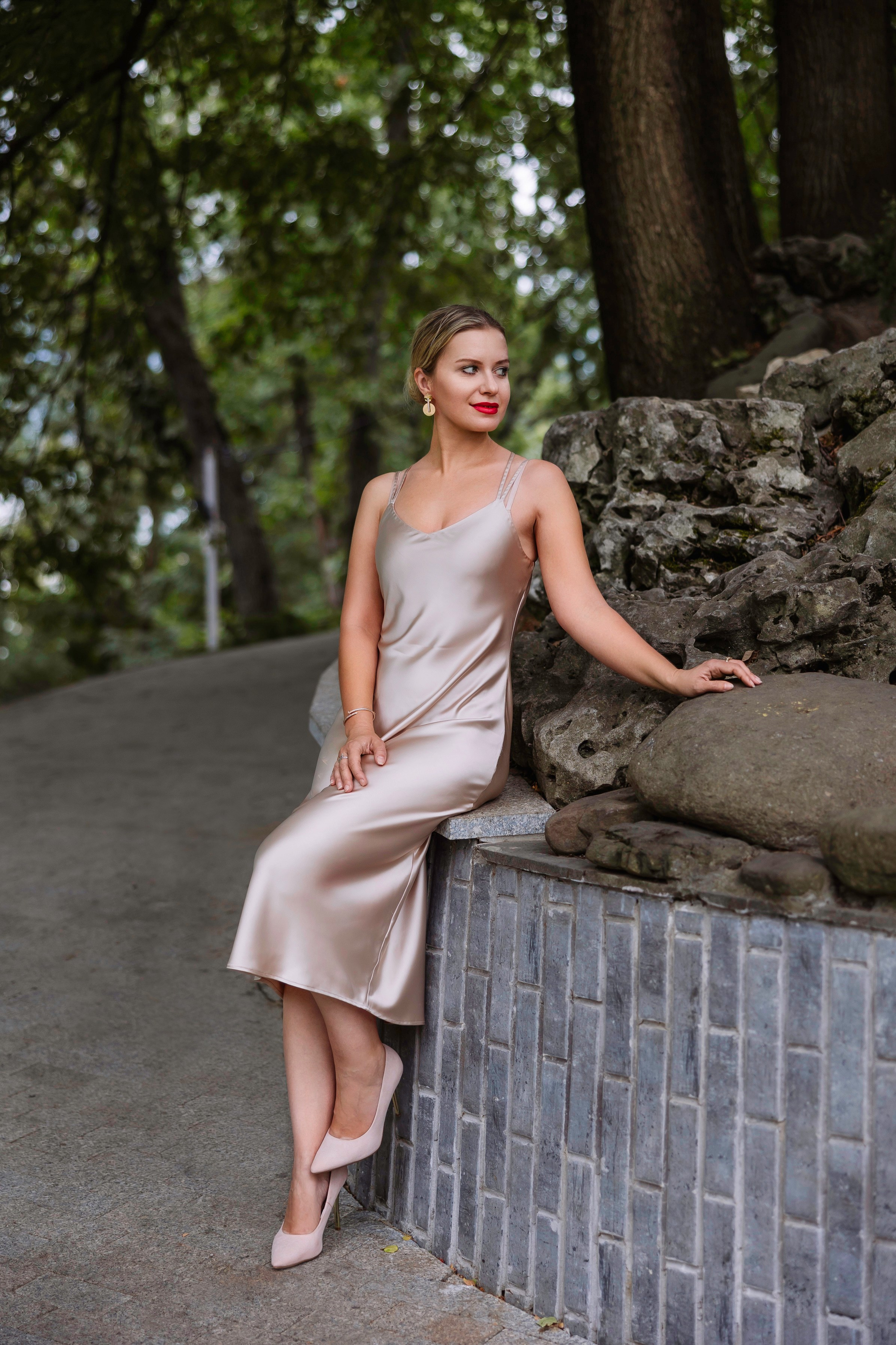 Фотограф Анна Крылова — женская портретная съёмка а парке