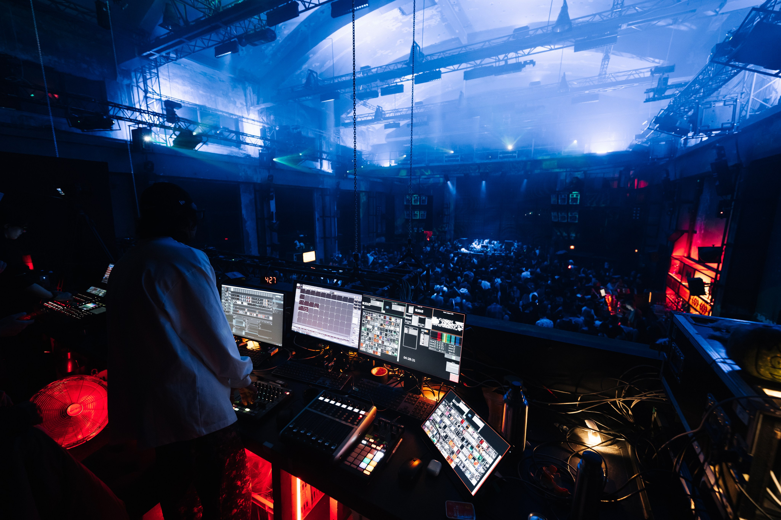 SICK YEARS, ARMA ╳ SILA SVETA. @tomrus: Рустам Шагиморданов — фотограф