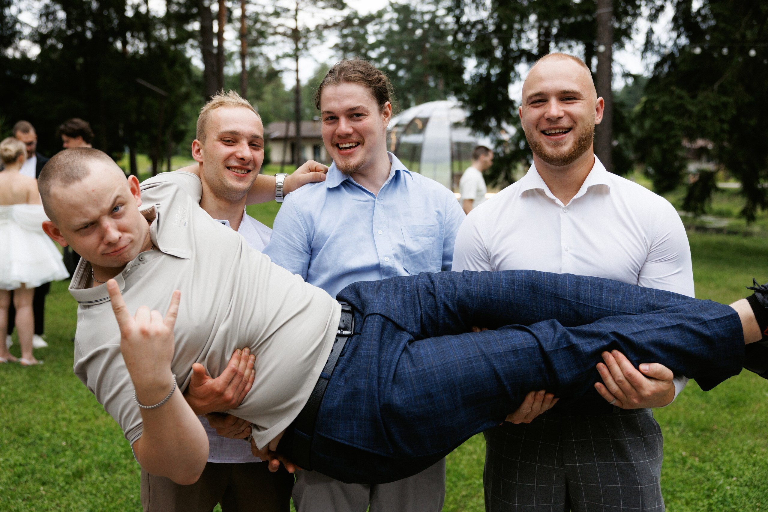 Свадьба под шёпот деревьев. Свадебный и семейный фотограф в Твери, Москве, Санкт-Петербурге