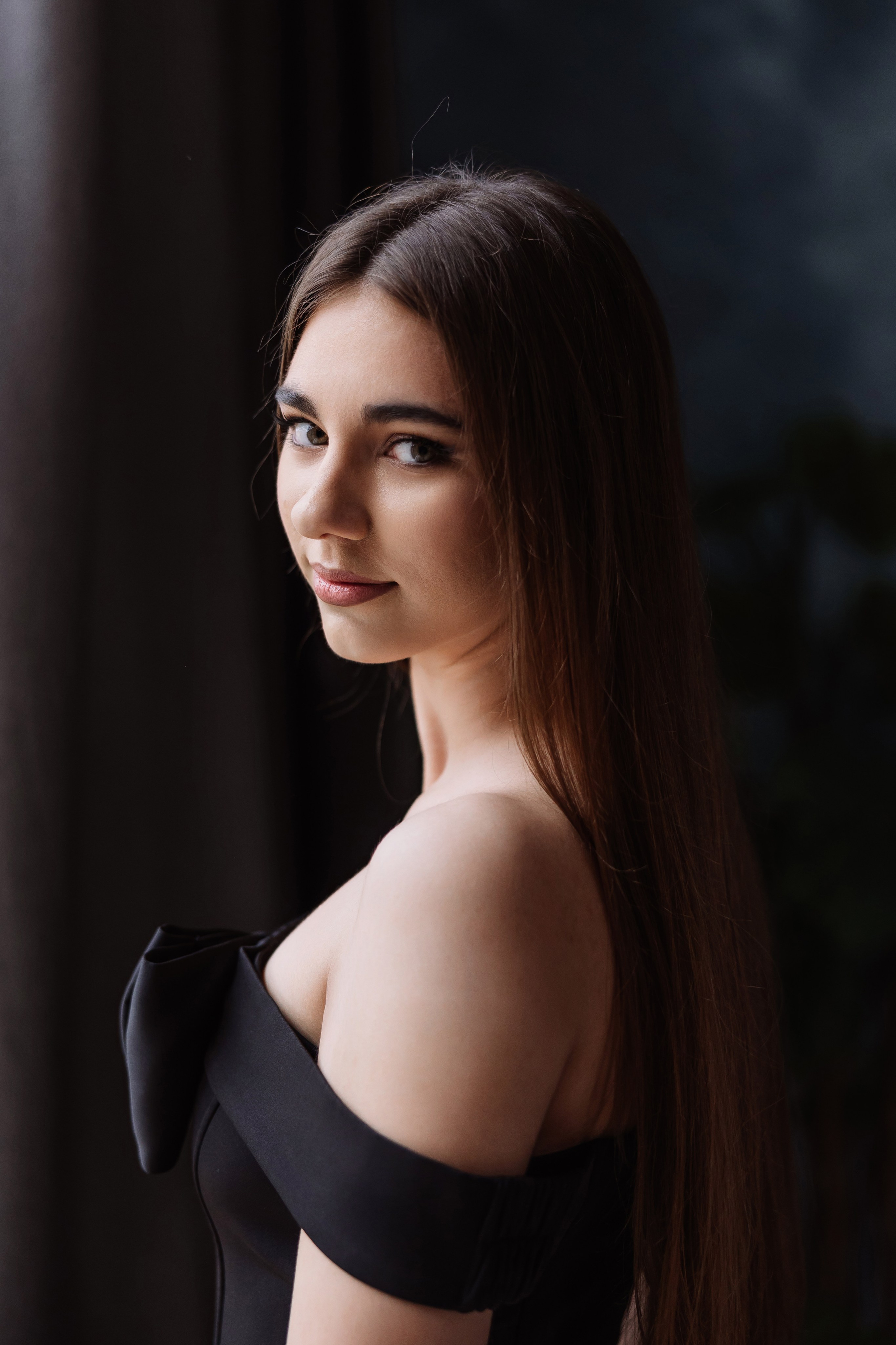 Фотограф Анна Крылова — женский портрет в профессиональной студии 