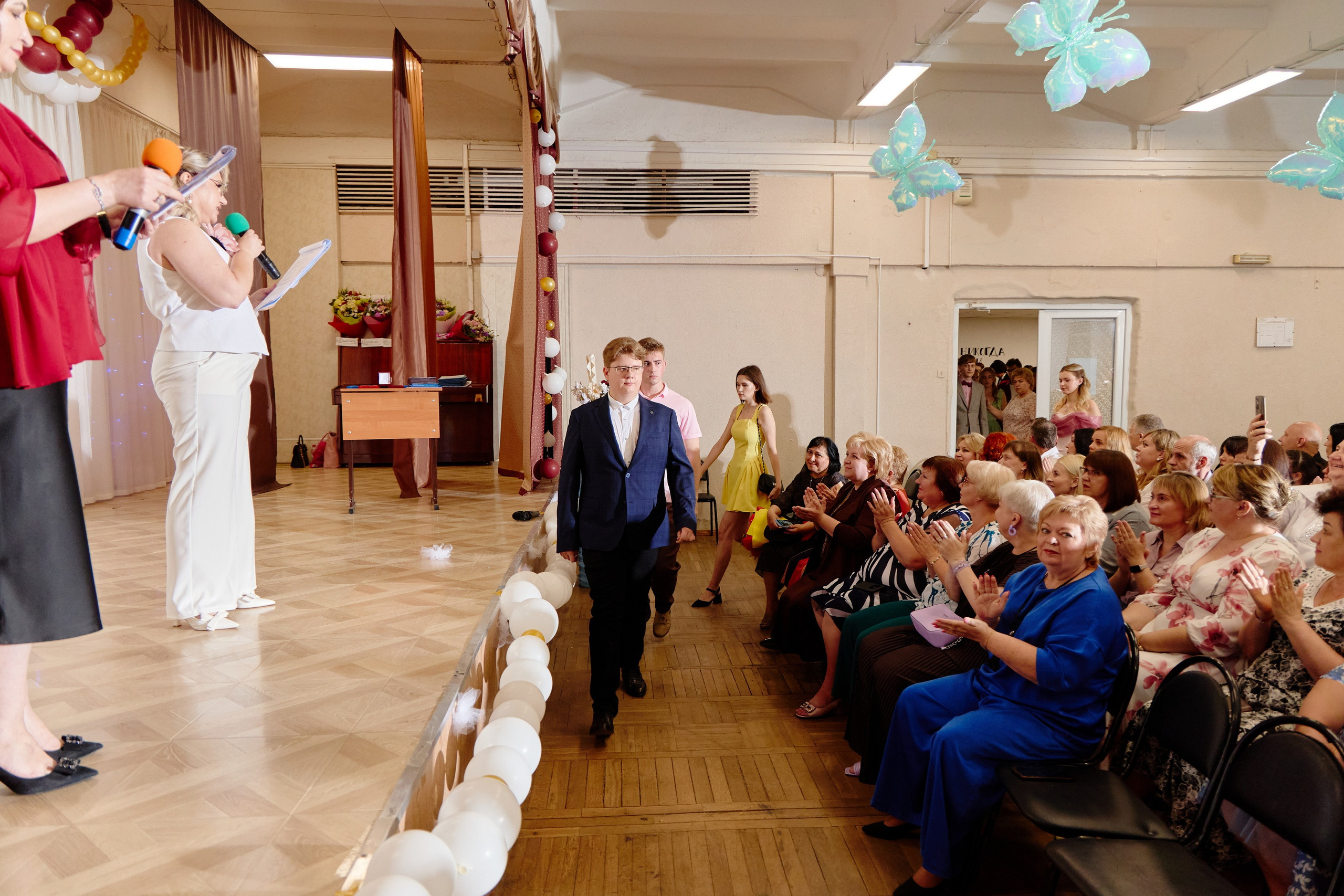 Выпускной 35 Сош. Фотограф Выпускные альбомы Таганрог Сергей Коробченко