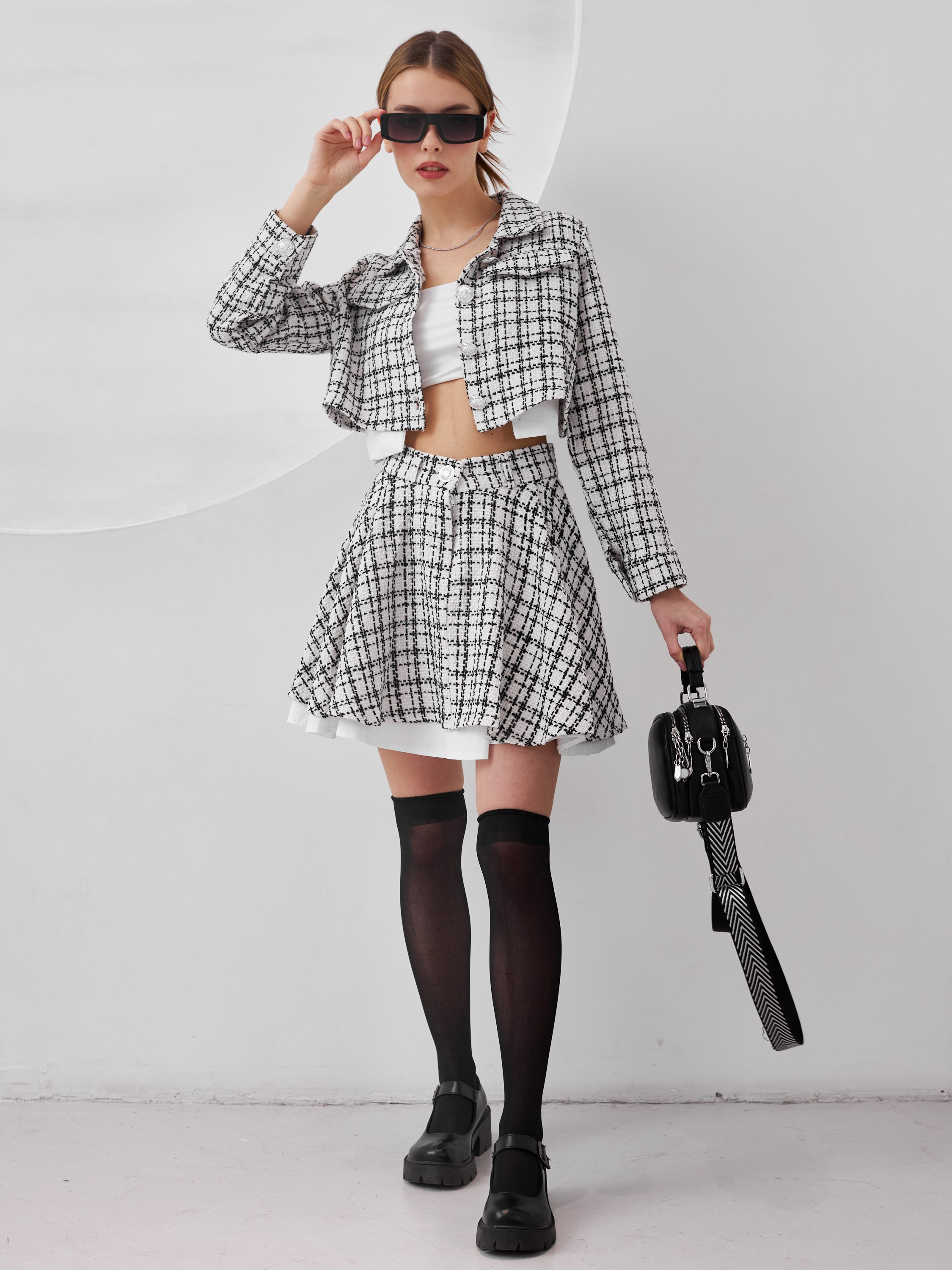 Фотосъемка костюма с юбкой пиджаком Екатеринбург Wildberries ВБ Ozon Озон фотосессия одежды Екб заказать цена фотосъемка товара WB костюмы. Фотограф Екатеринбург Анастасия Жерновская | Маркетплейсы и нейрофото