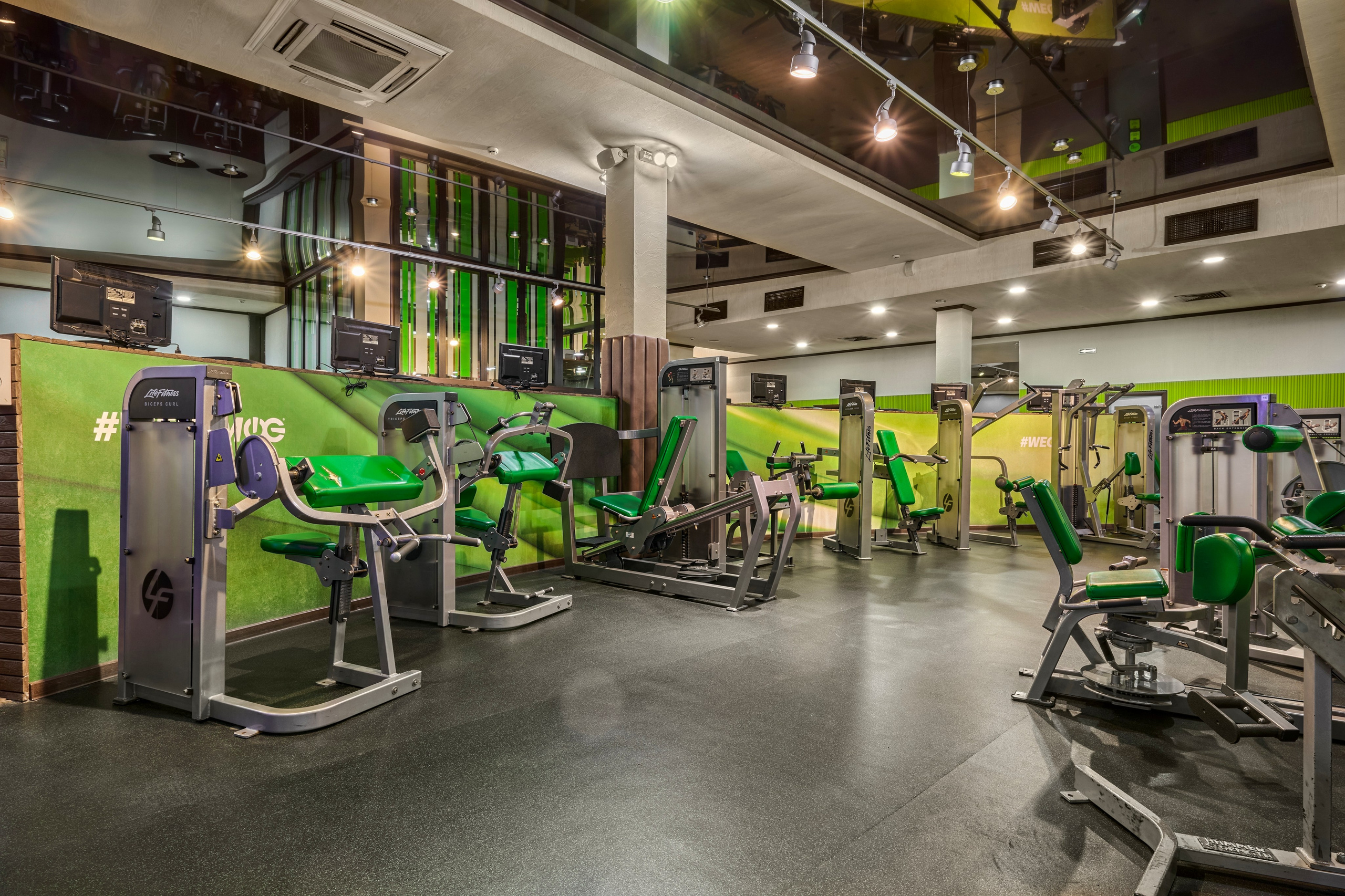 Интерьерная съемка финесклуба WeGym ферганская. Спортивный фитнес фотограф-видеограф Алексей Нестеров