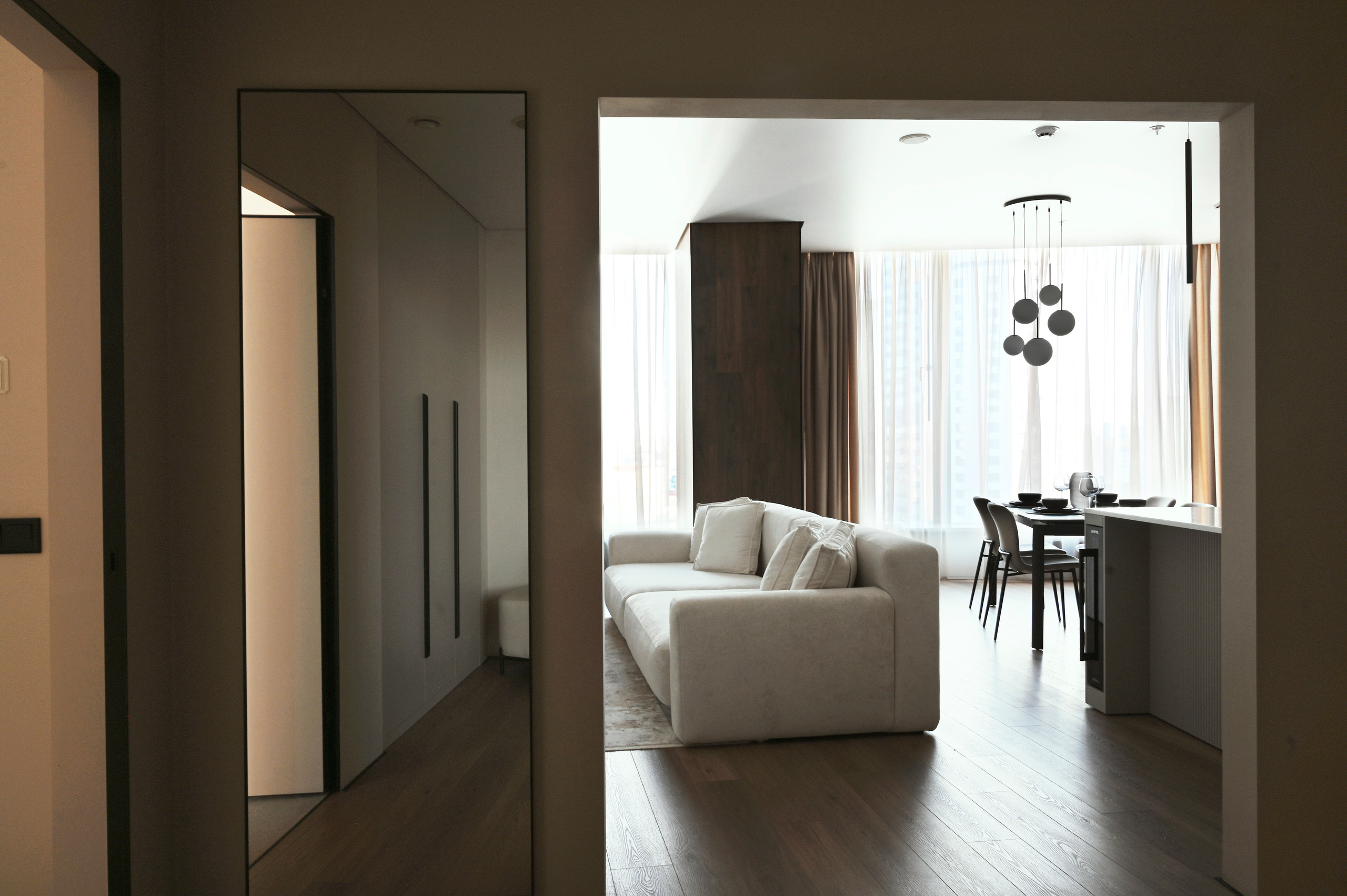 Башня Исеть дизайнер Вероника Миллер. Мебель на заказ