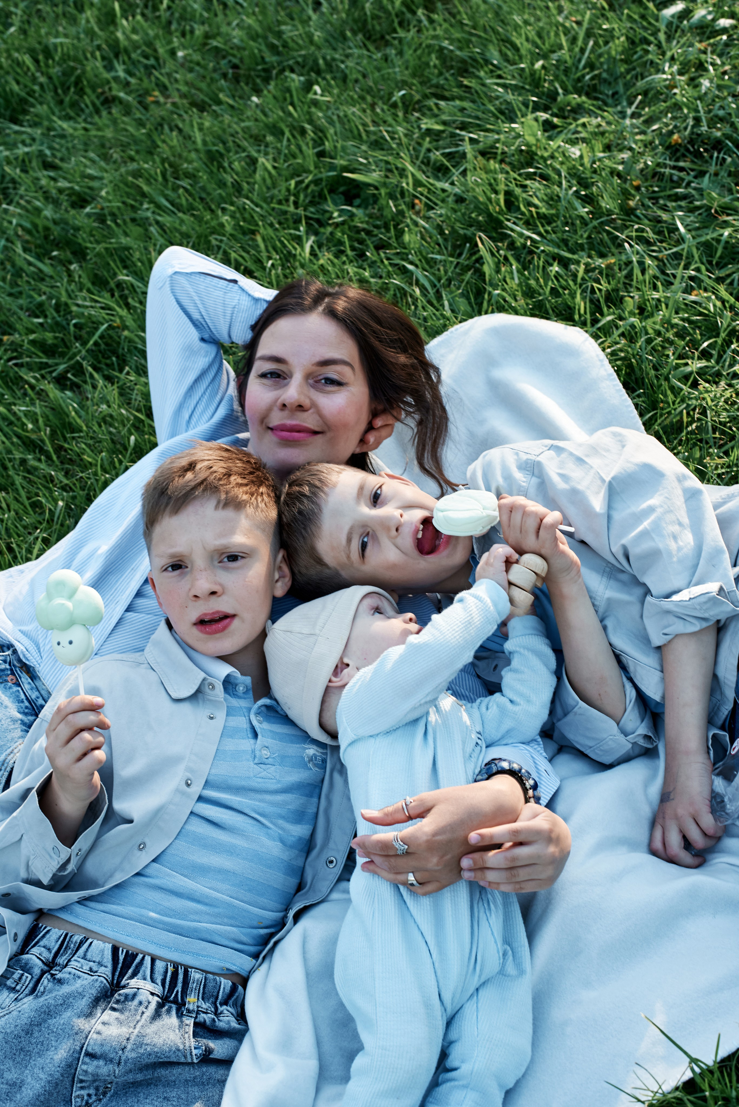 Мыльные пузыри. Семейная фотопрогулка. Семейный фотограф в Железнодорожном Масаева Елена