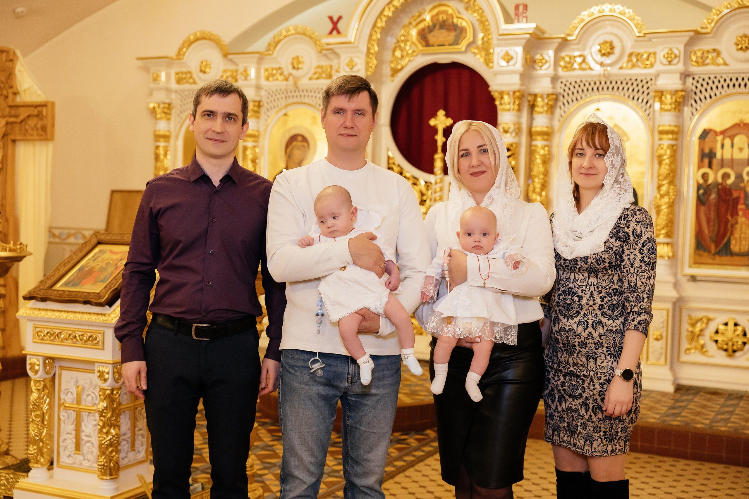 Таинство Крещения Александры и Алисы. Храм Покрова Пресвятой Богородицы. Семейный фотограф в Рязани и Рязанской области