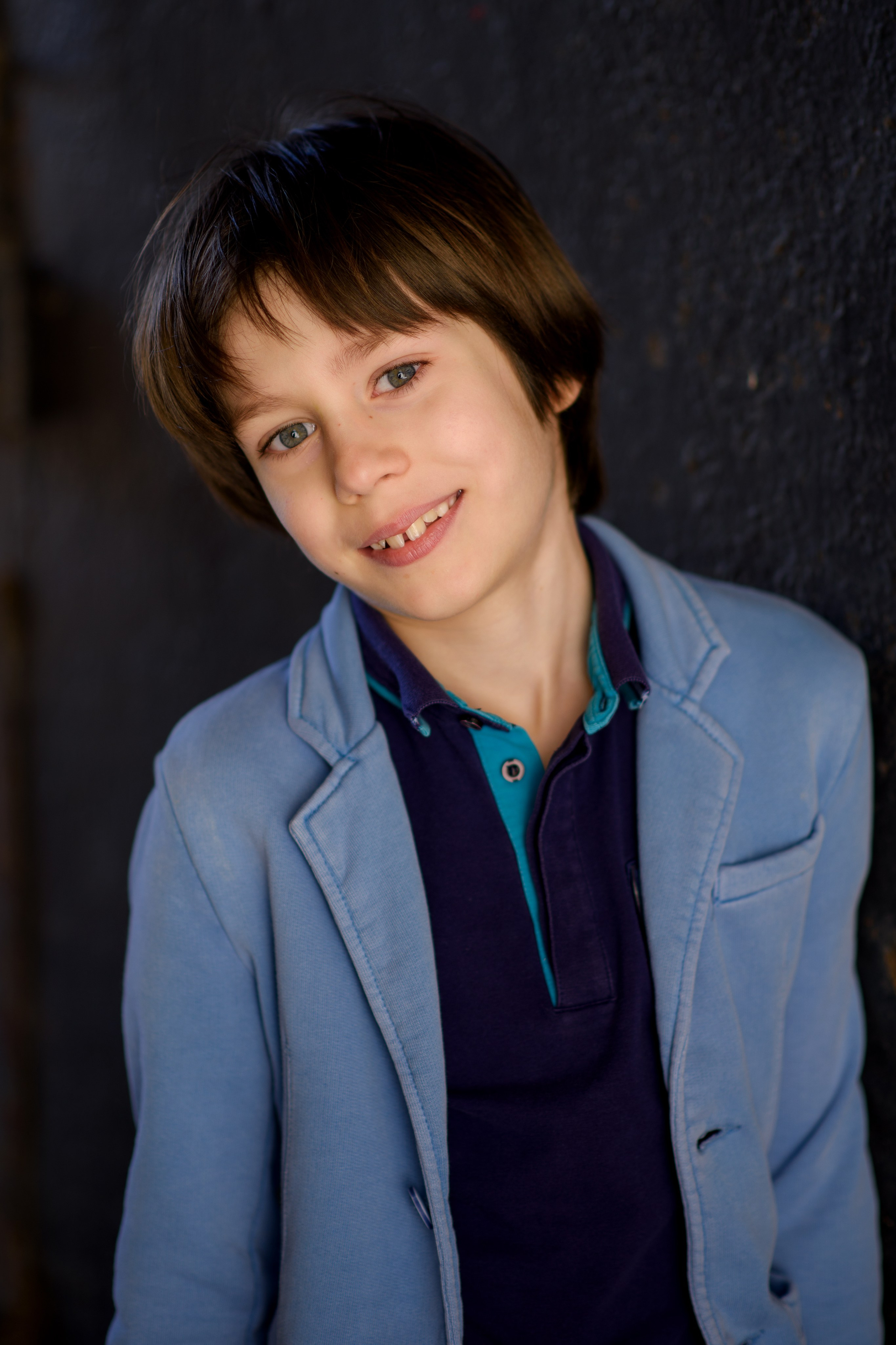 Фотосессия мальчика в старом городе. Главная