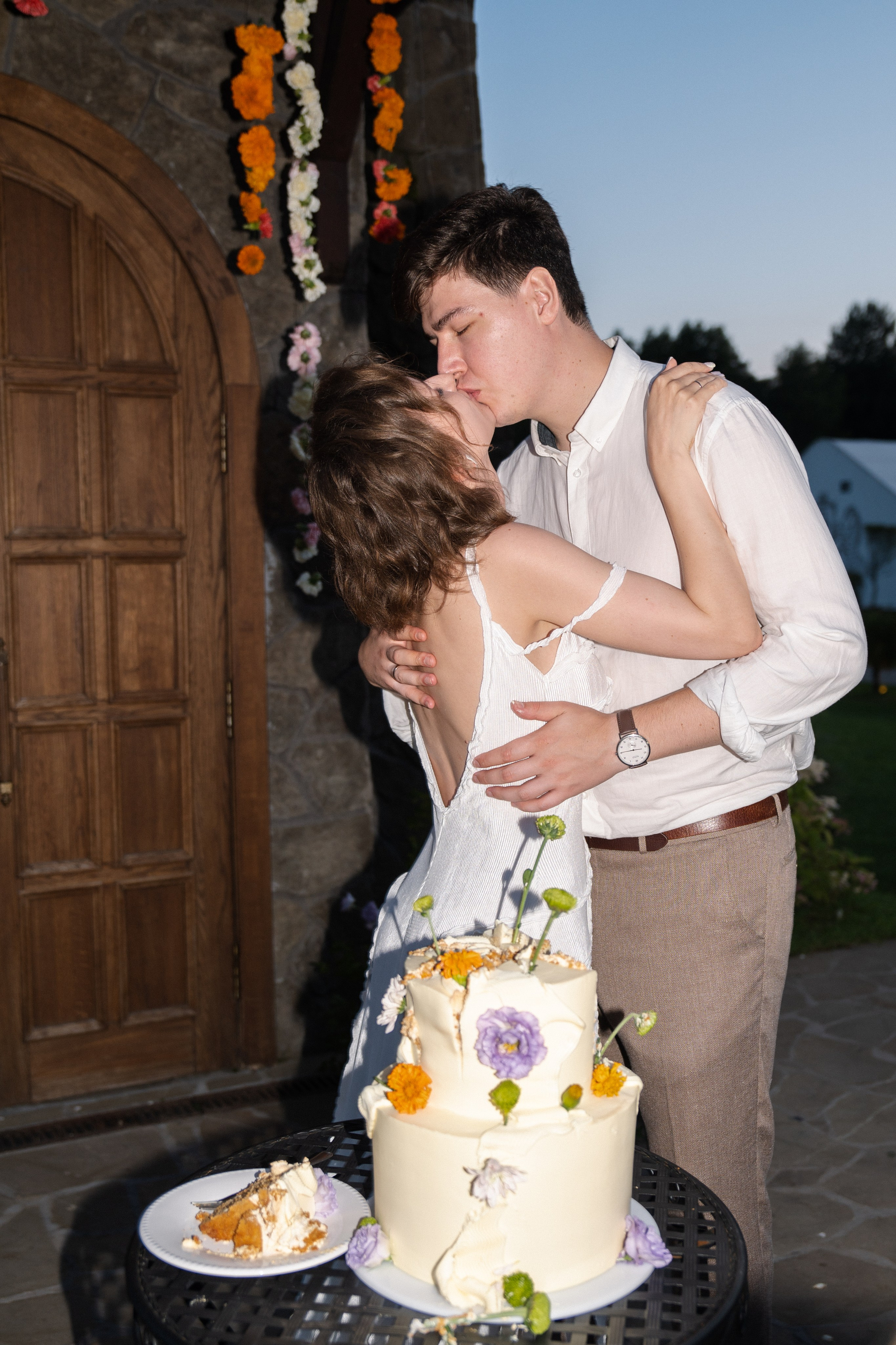 Арина & Иван. Камерная свадьба на природе в стиле в расслабленном стиле. Свадебный фотограф организатор в Санкт-Петербурге Ассоль Опарина