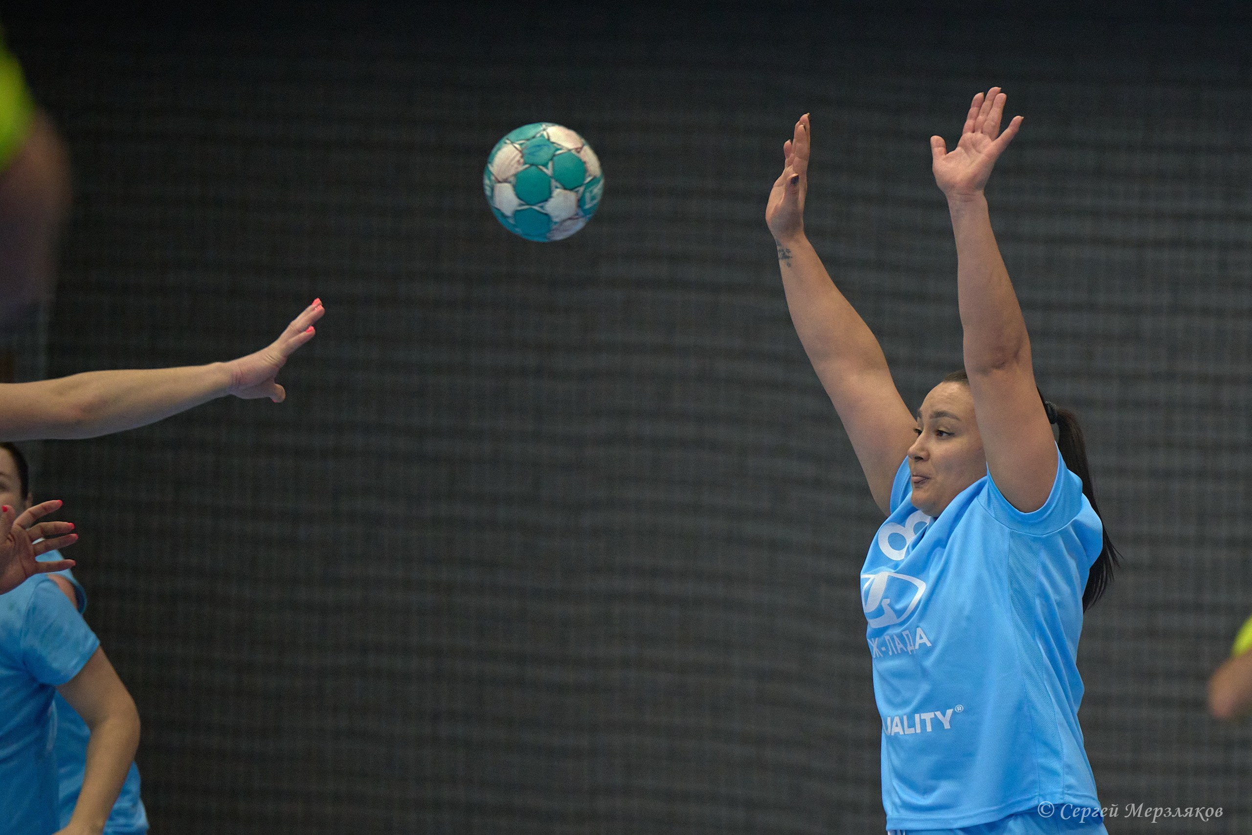 Гандбол. OLIMPBET Суперлига. «Университет» — «Ростов-Дон». Спортивный репортажный фотограф в Ижевске Сергей Мерзляков