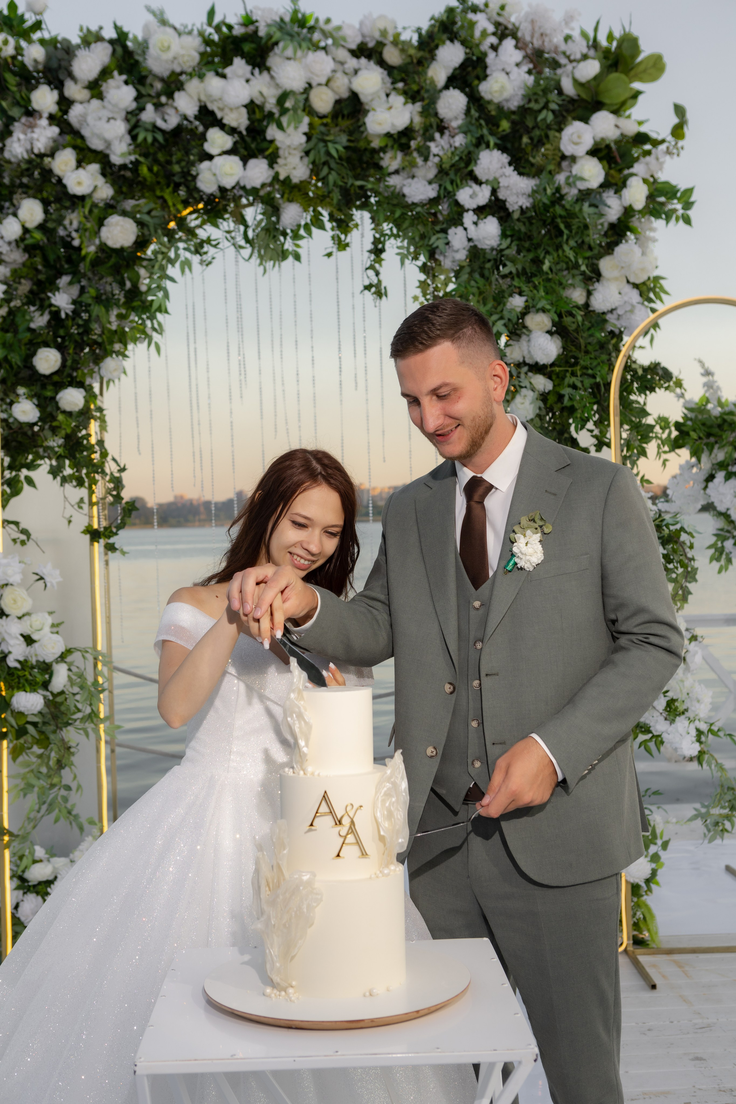 Саша и Алина. Главная