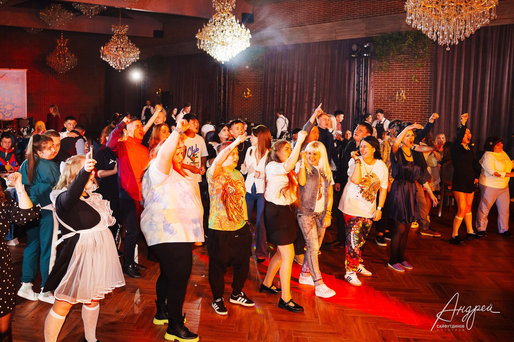 Корпоратив компании «Суши Даром». Тема праздника «Коммунальная квартира». Свадебный и семейный фотограф в Ростове-на-Дону. Андрей Сайфутдинов