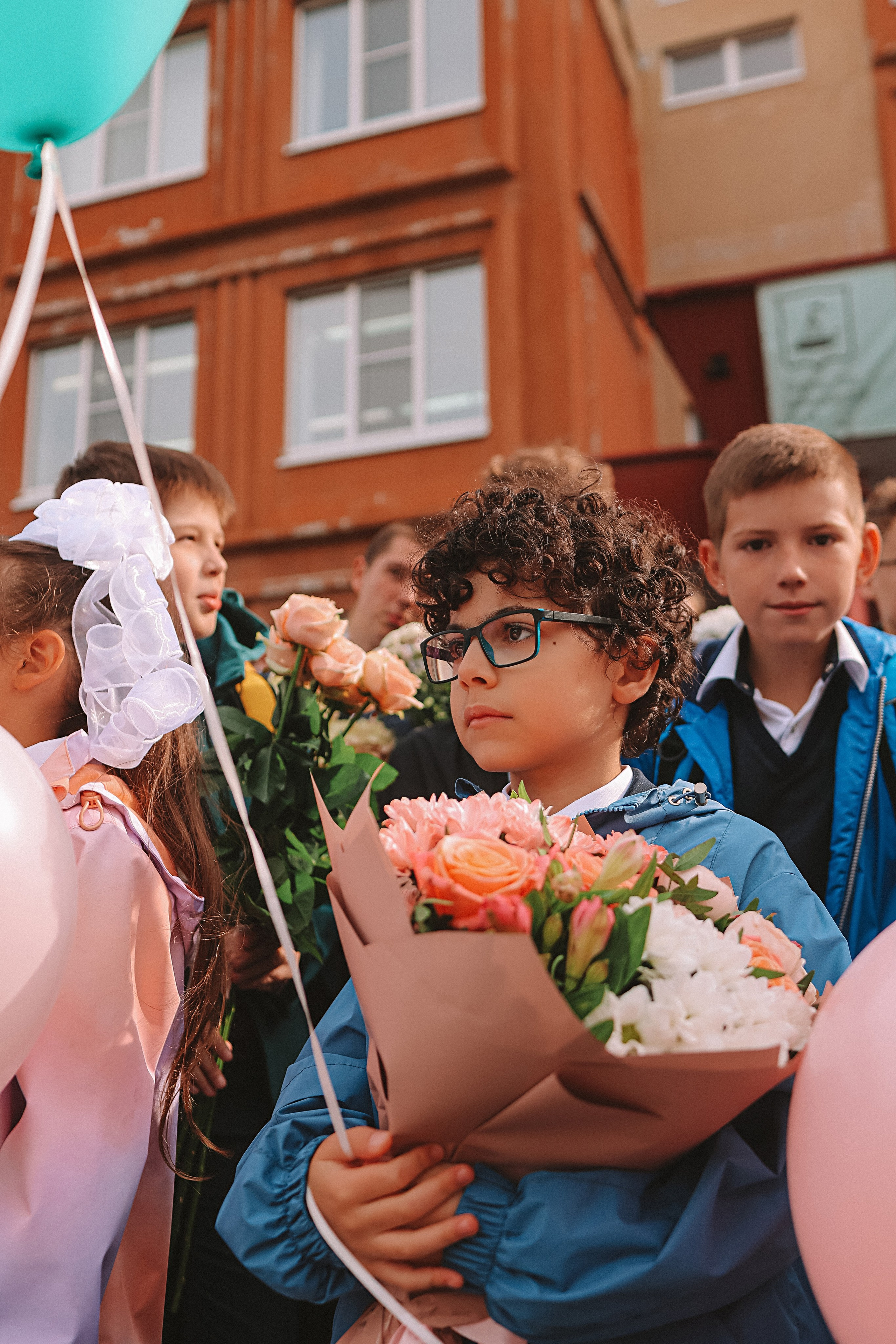 1 сентября линейка+кл час+портреты. Семейный фотограф Тюмень, фотограф на роды Салмина Мария