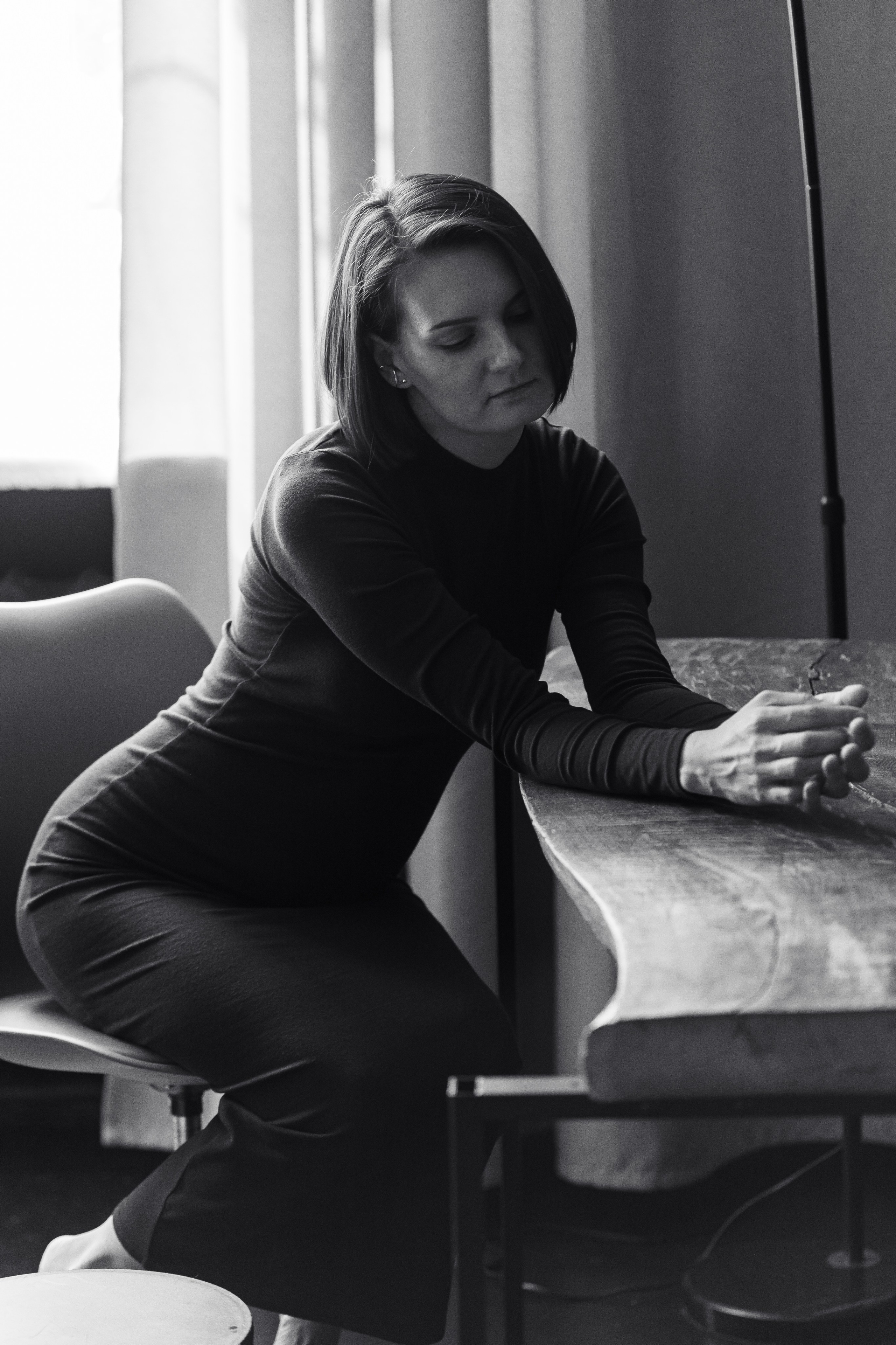 Камерная фотосессия в минималистичном ключе в теплых тонах в Костроме. Фотограф Екатерина Селиверстова. Портретный и репортажный фотограф Екатерина Селиверстова, Кострома