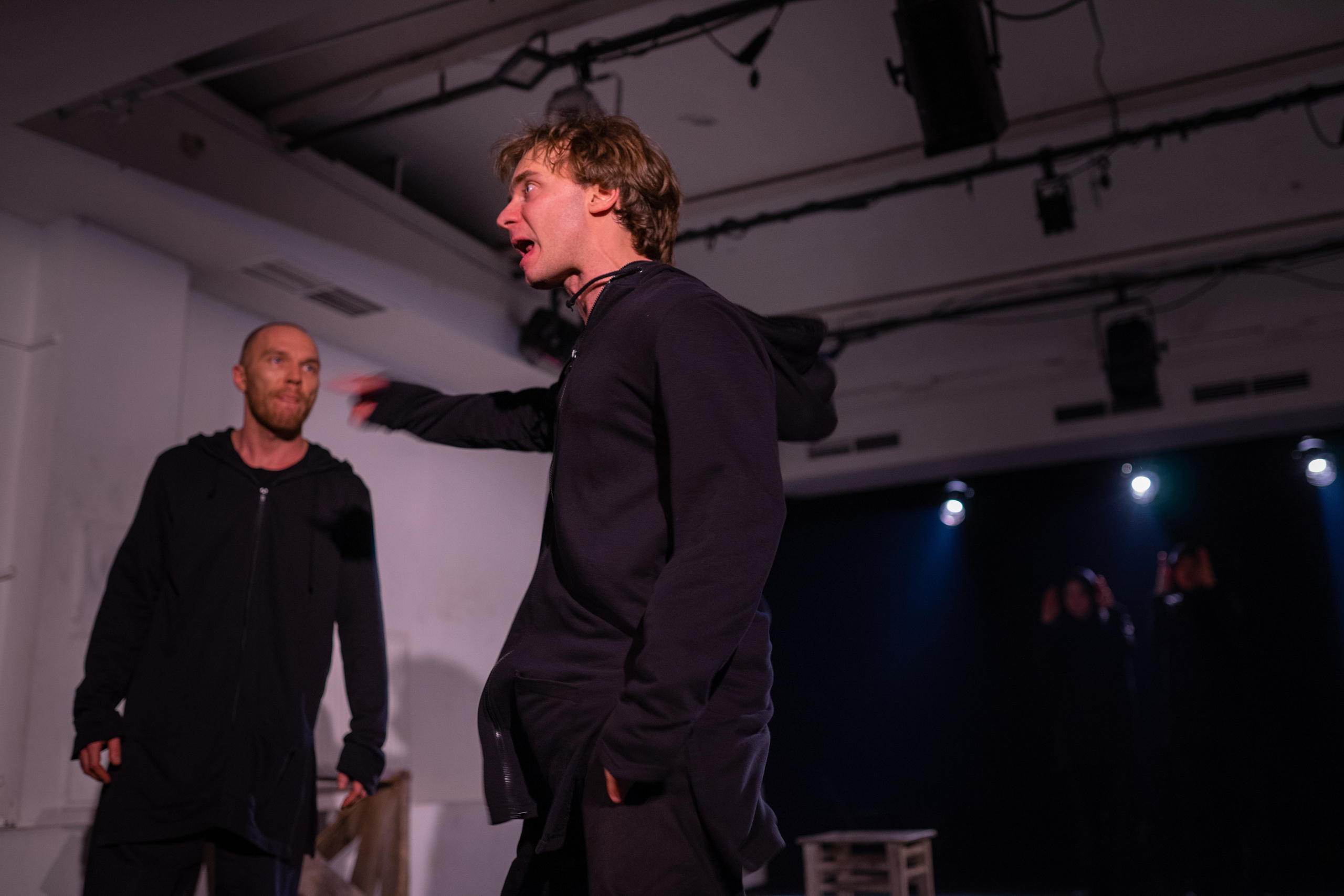 Преступление и наказание. Фотограф Нинель Гюрсой, г. Москва