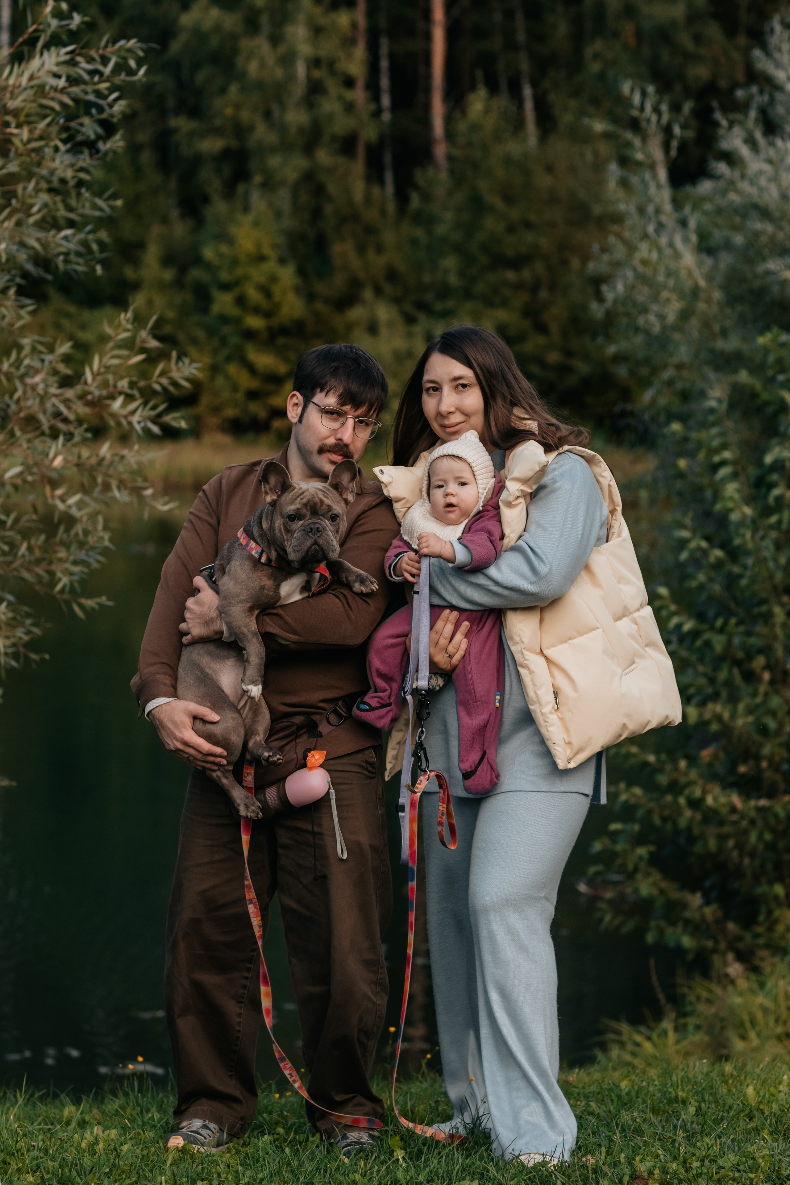 Габи и семья. Прогулка в Мещерском парке. Семейный фотограф анималист Мария Крючкова