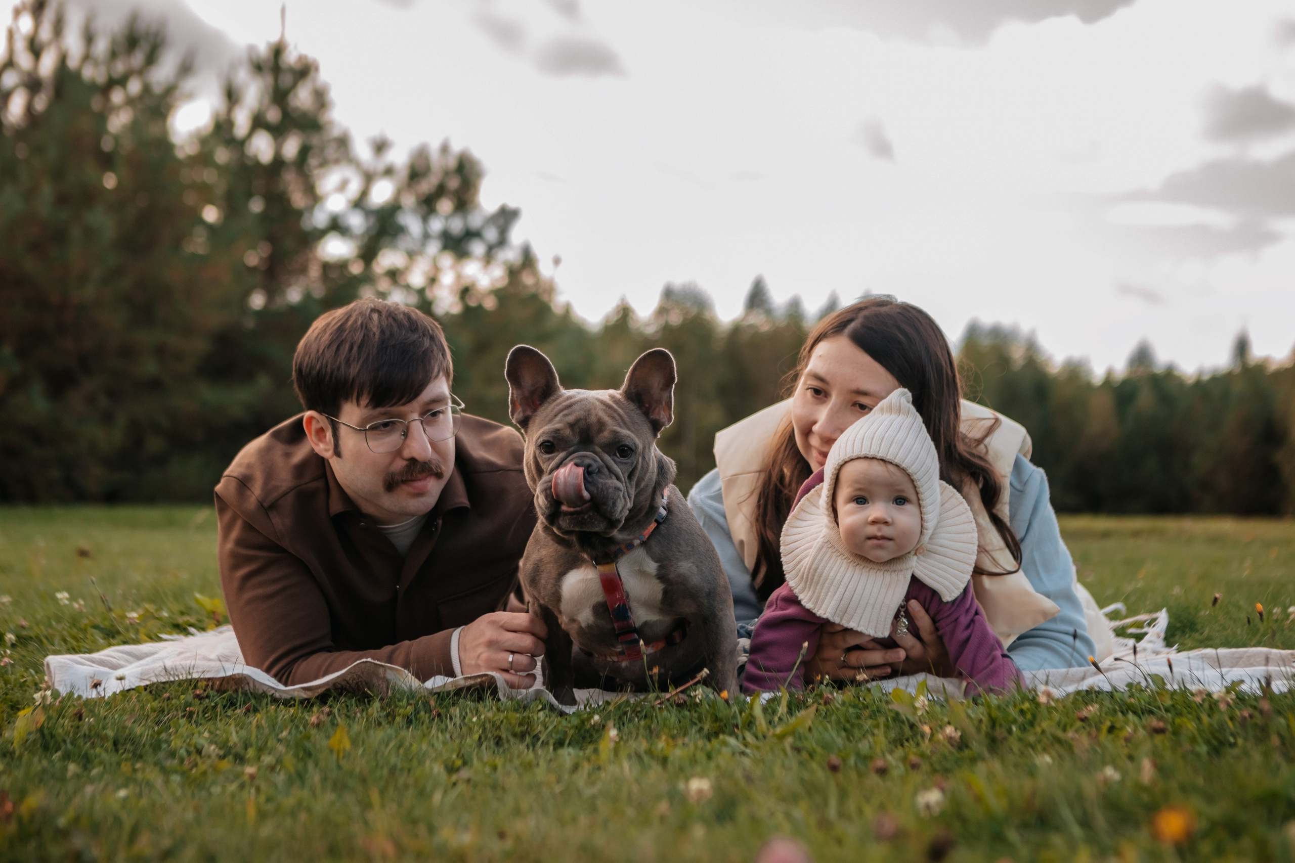 Габи и семья. Прогулка в Мещерском парке. Семейный фотограф анималист Мария Крючкова