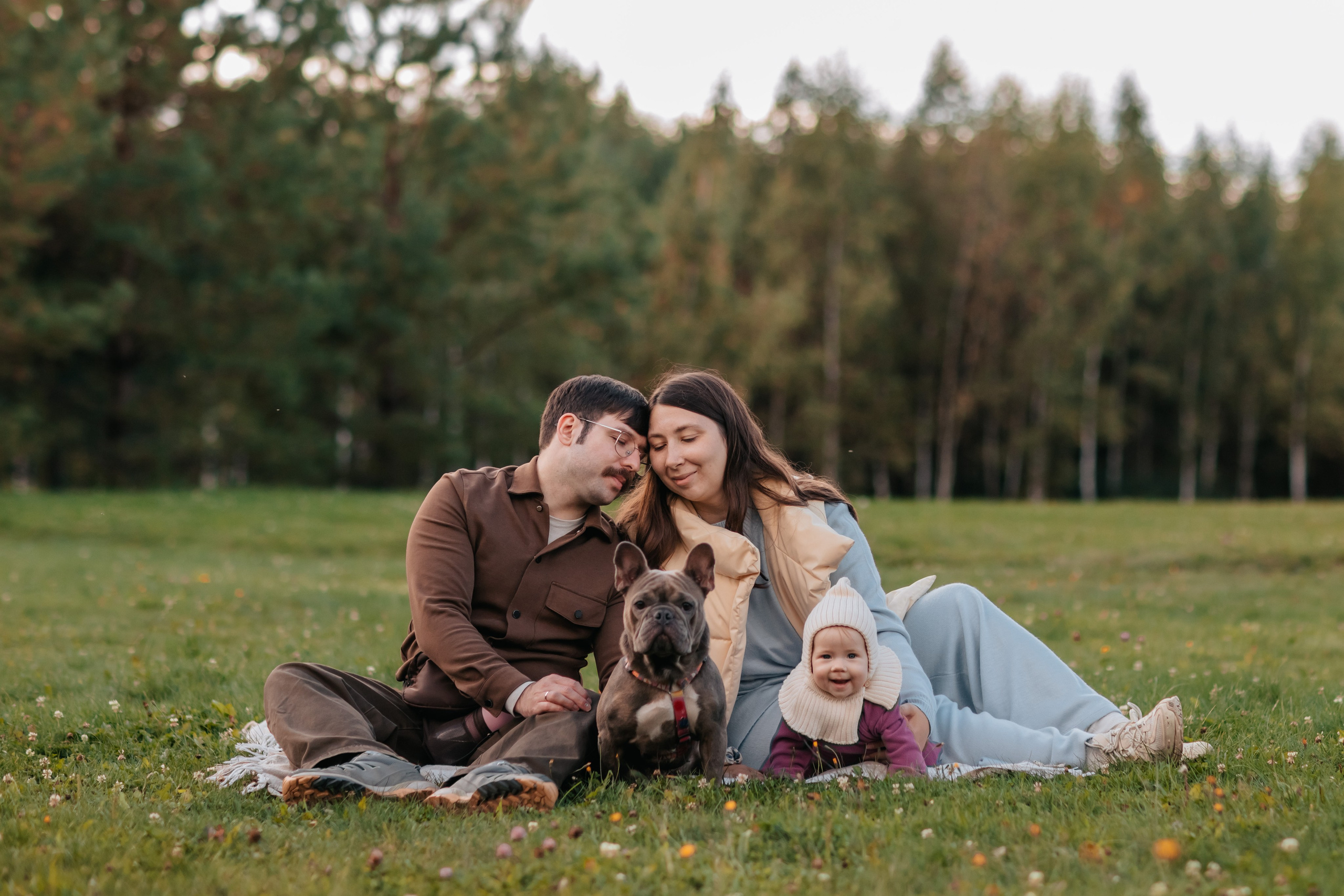 Габи и семья. Прогулка в Мещерском парке. Семейный фотограф анималист Мария Крючкова