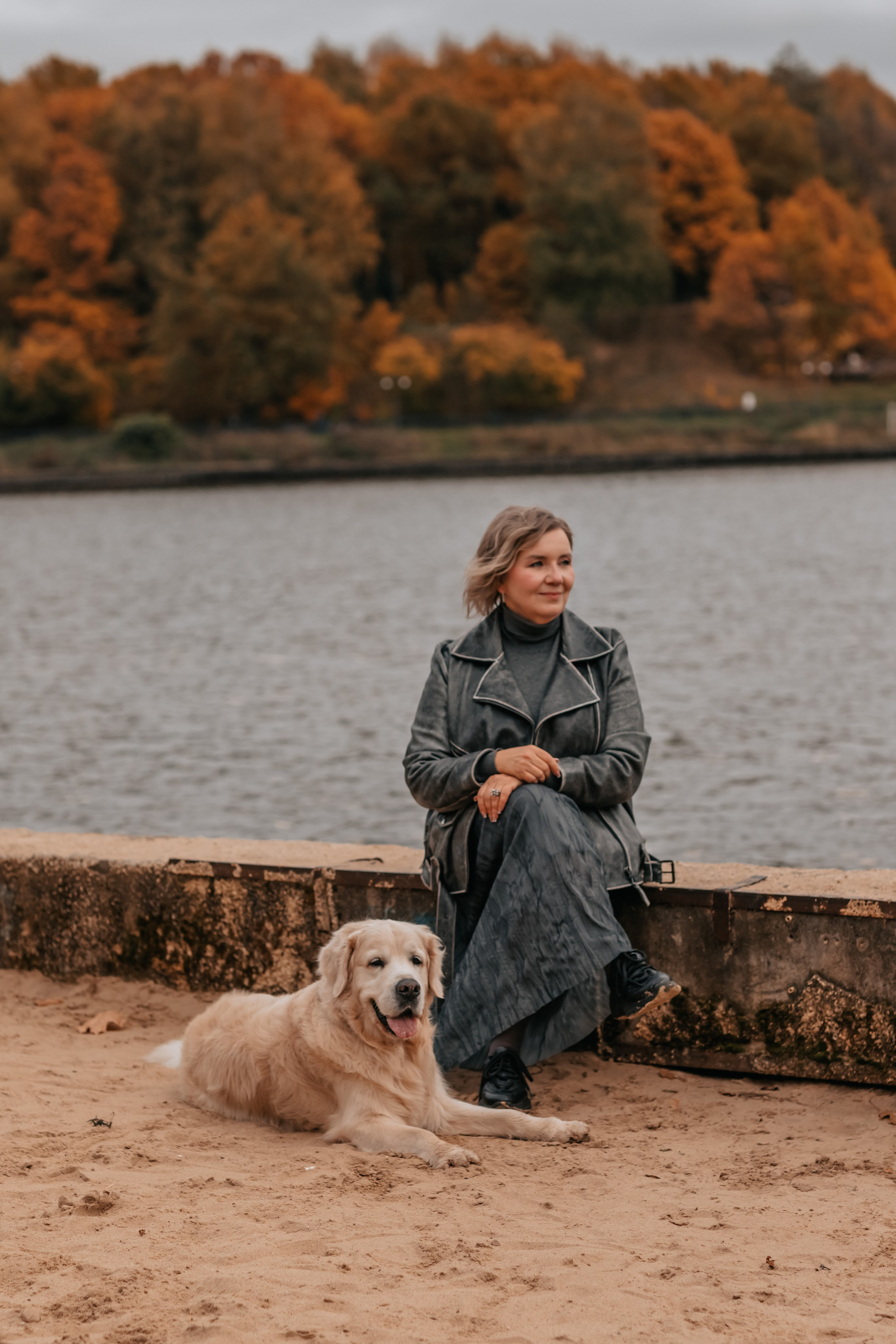 Рэм и семья, прогулка в осеннем парке. Семейный фотограф анималист Мария Крючкова