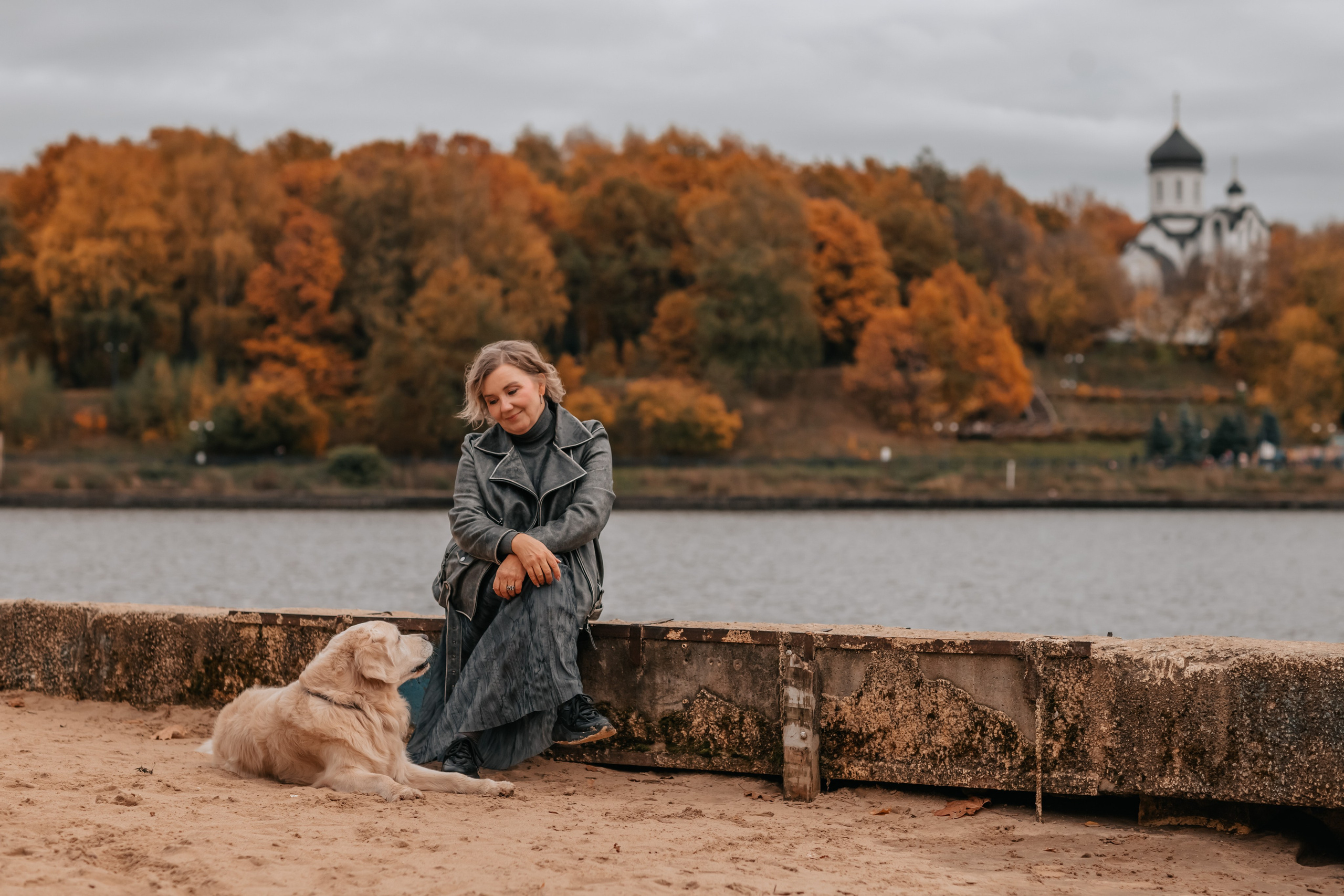 Рэм и семья, прогулка в осеннем парке. Семейный фотограф анималист Мария Крючкова