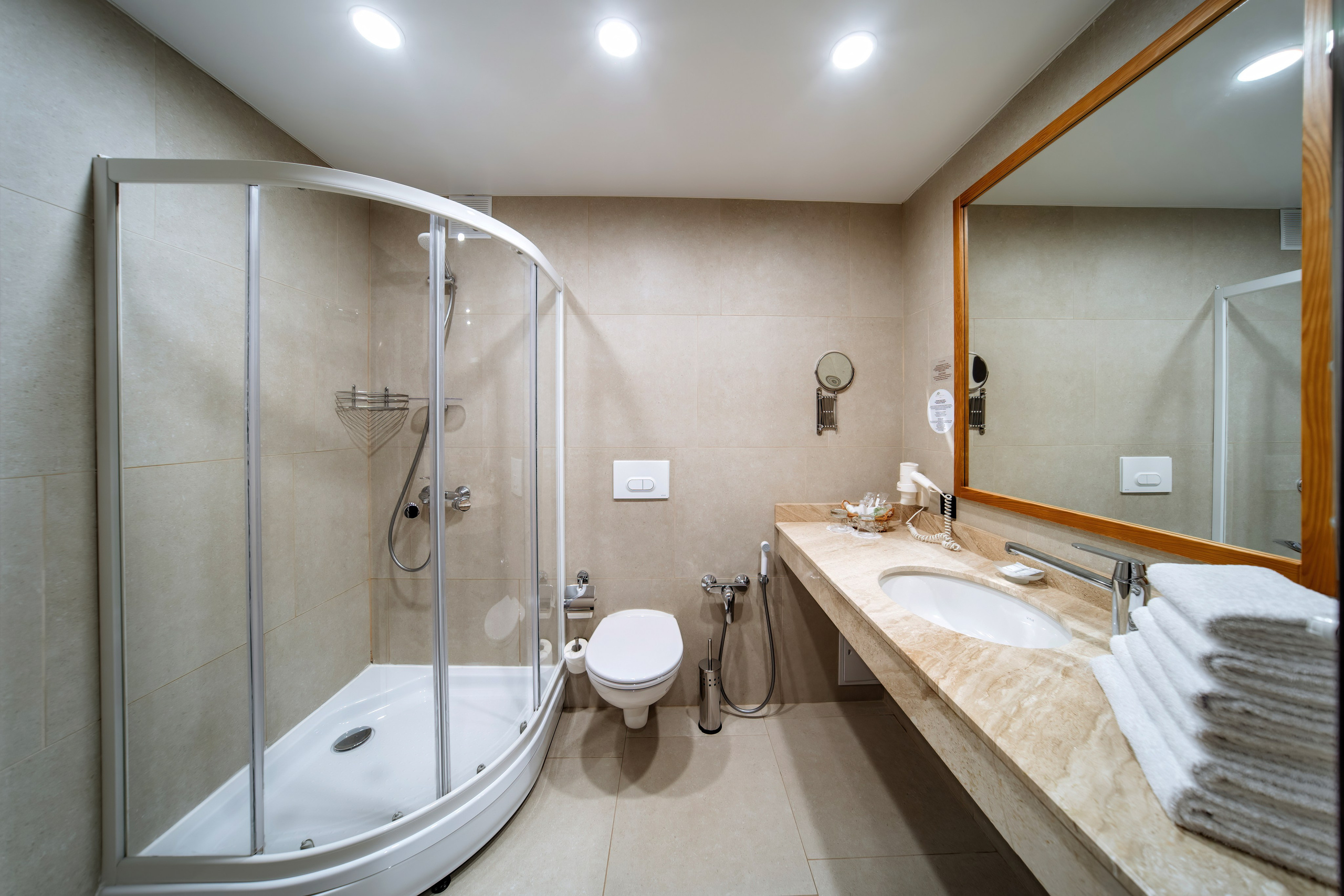 Отель «Veranda» Смоленск. Фотограф на Эльбрусе • Роман Шатхин