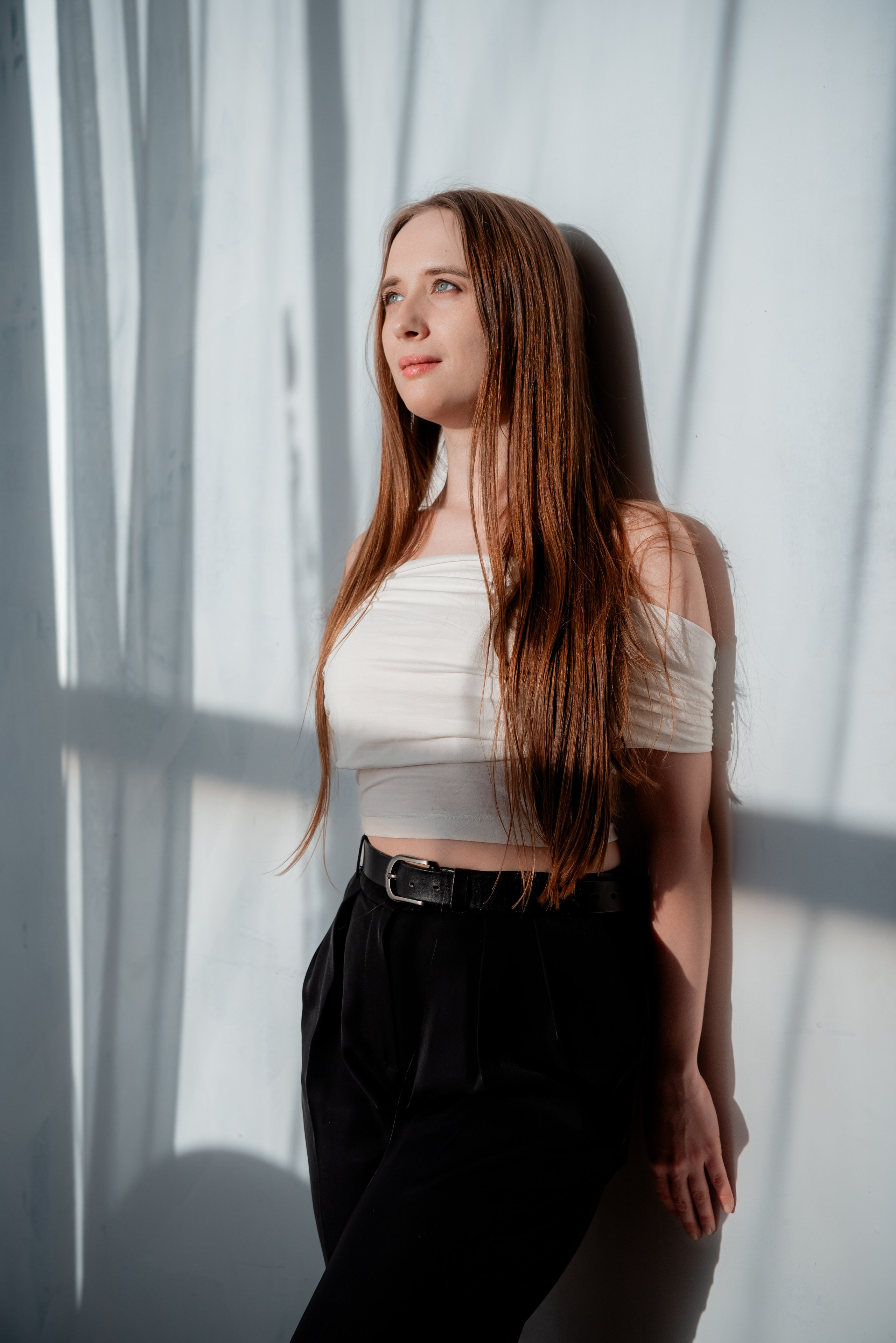 Студийная фотосессиия для девушки в Волгоградской студии Фабрика. Фотограф в Волгограде и Волжском Александр Горбань