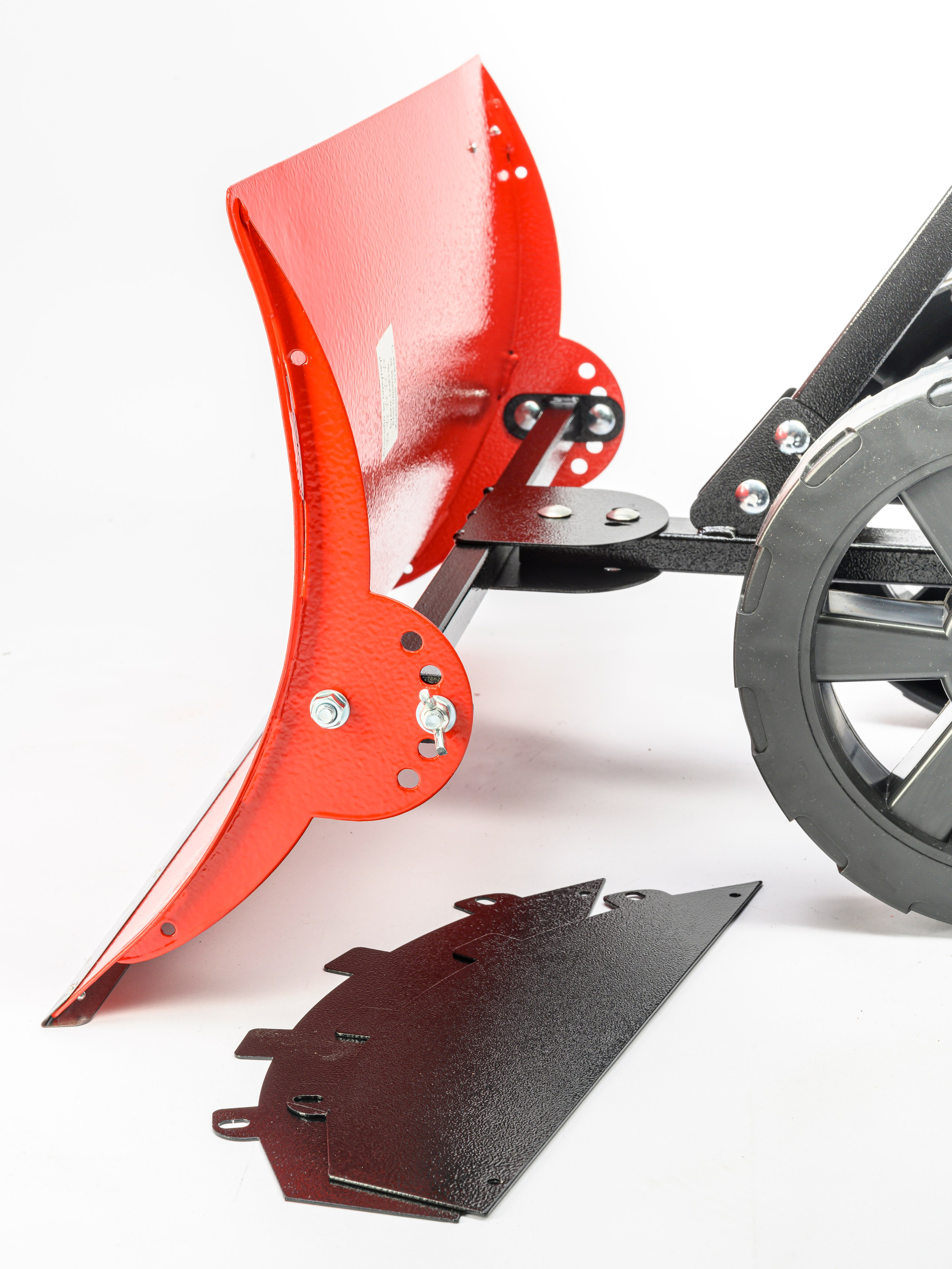 Каталожная съёмка: Снегоуборочная лопата / Пылесос. Фотограф Андрей Зикеев, фотостудия AzArt Studio в Москве