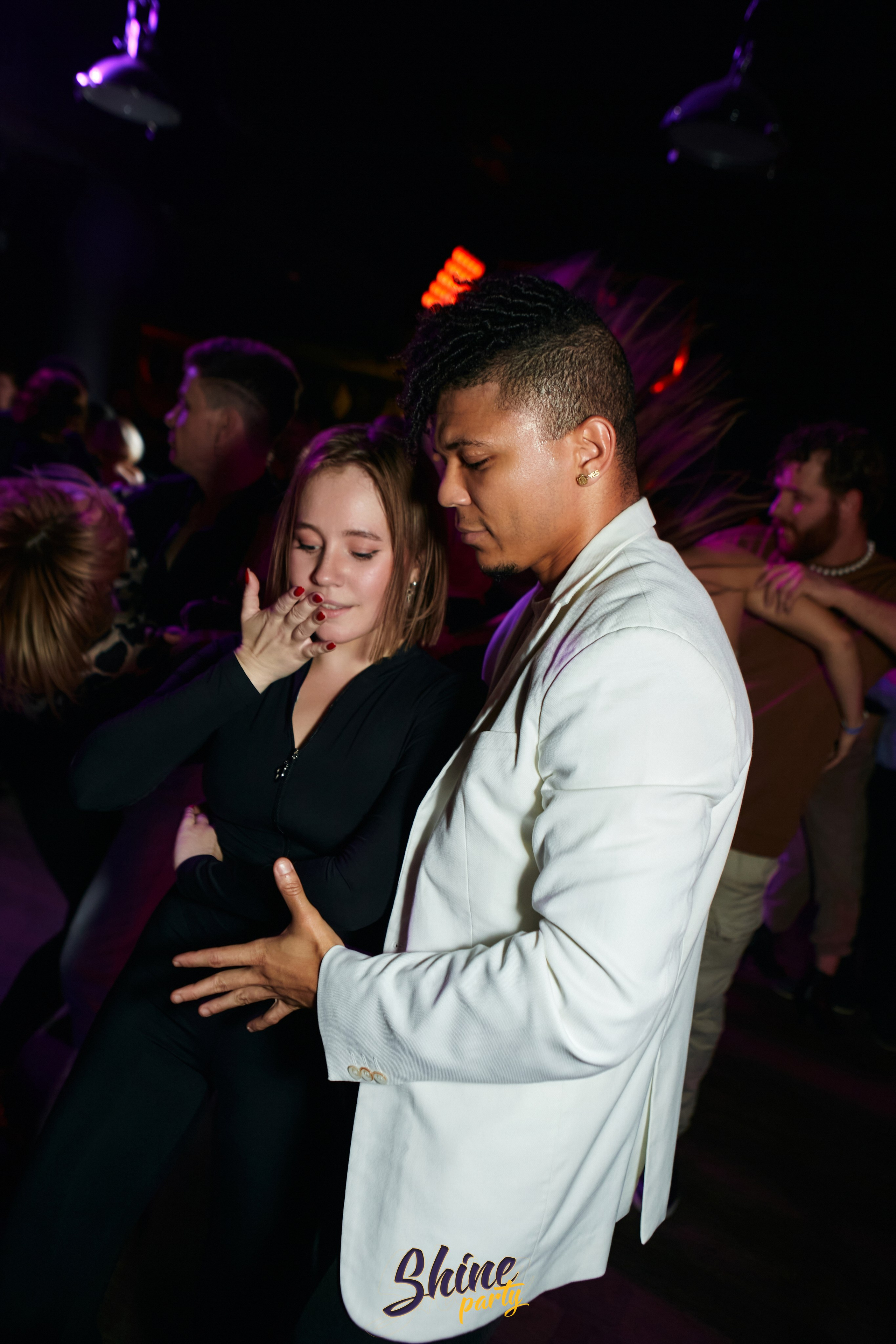 Shine party bachata. Свадебный фотограф