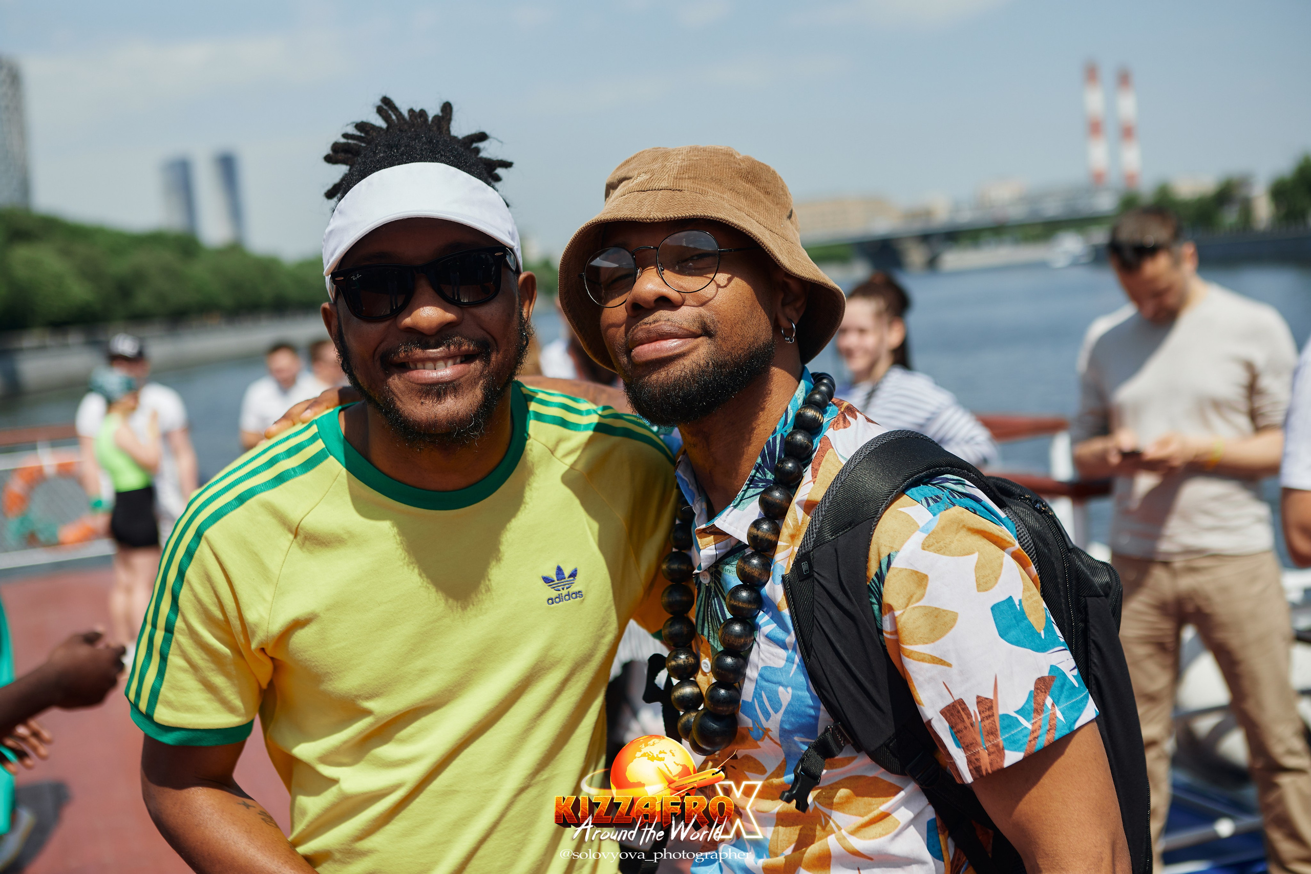 Boat party. Свадебный фотограф