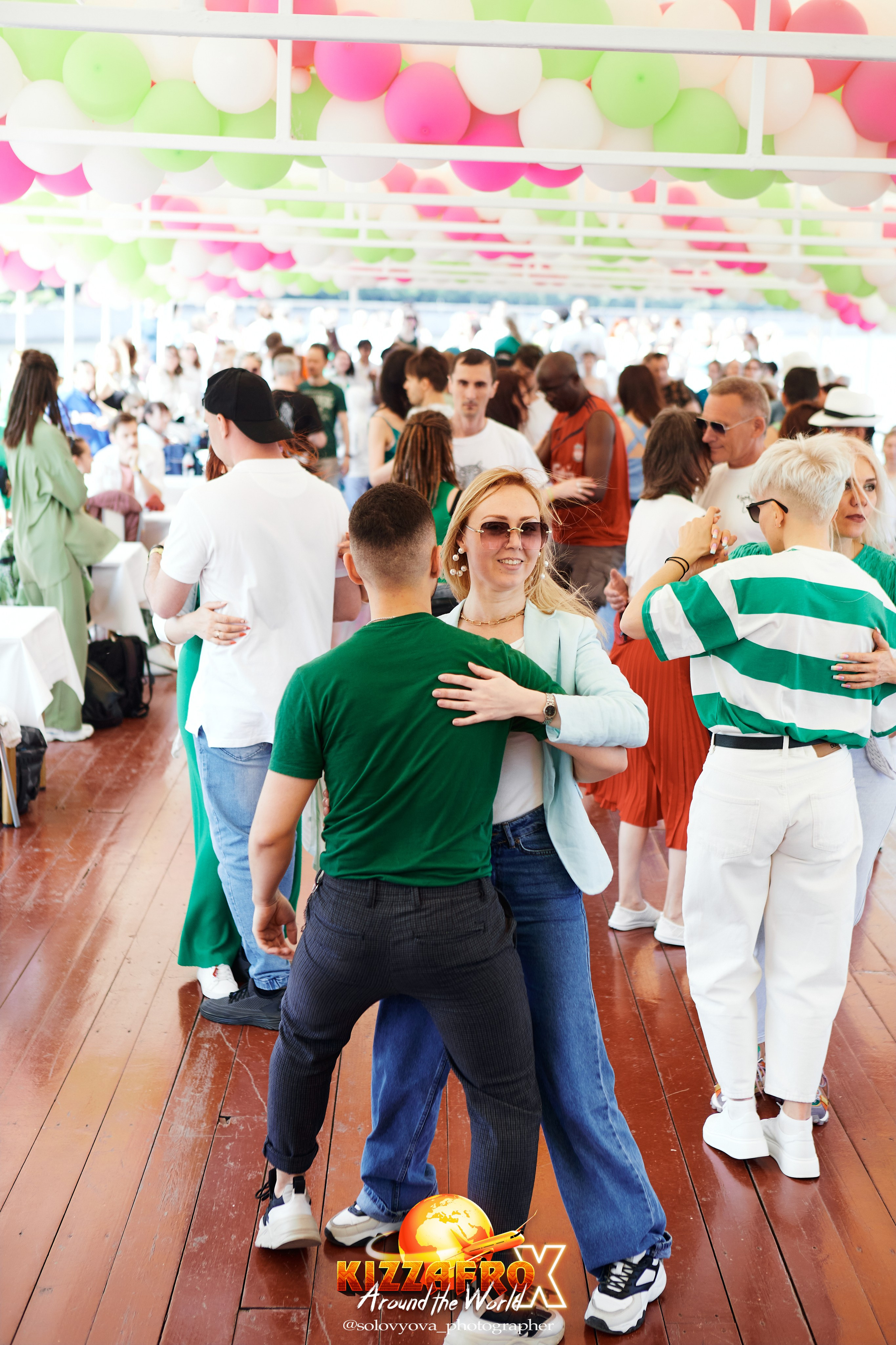 Boat party. Свадебный фотограф