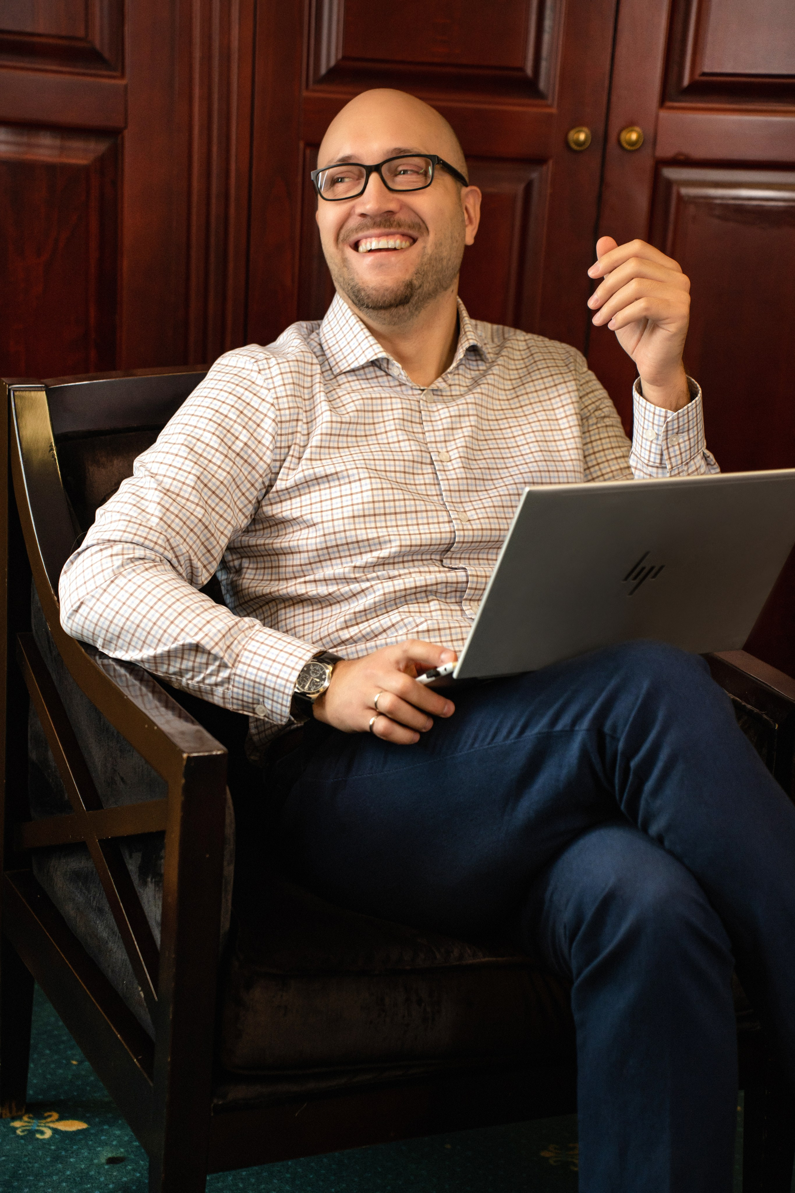 Деловые Портреты женщин и мужчин. Студийный и Рекламный Фотограф в Екатеринбурге Сергей Минин