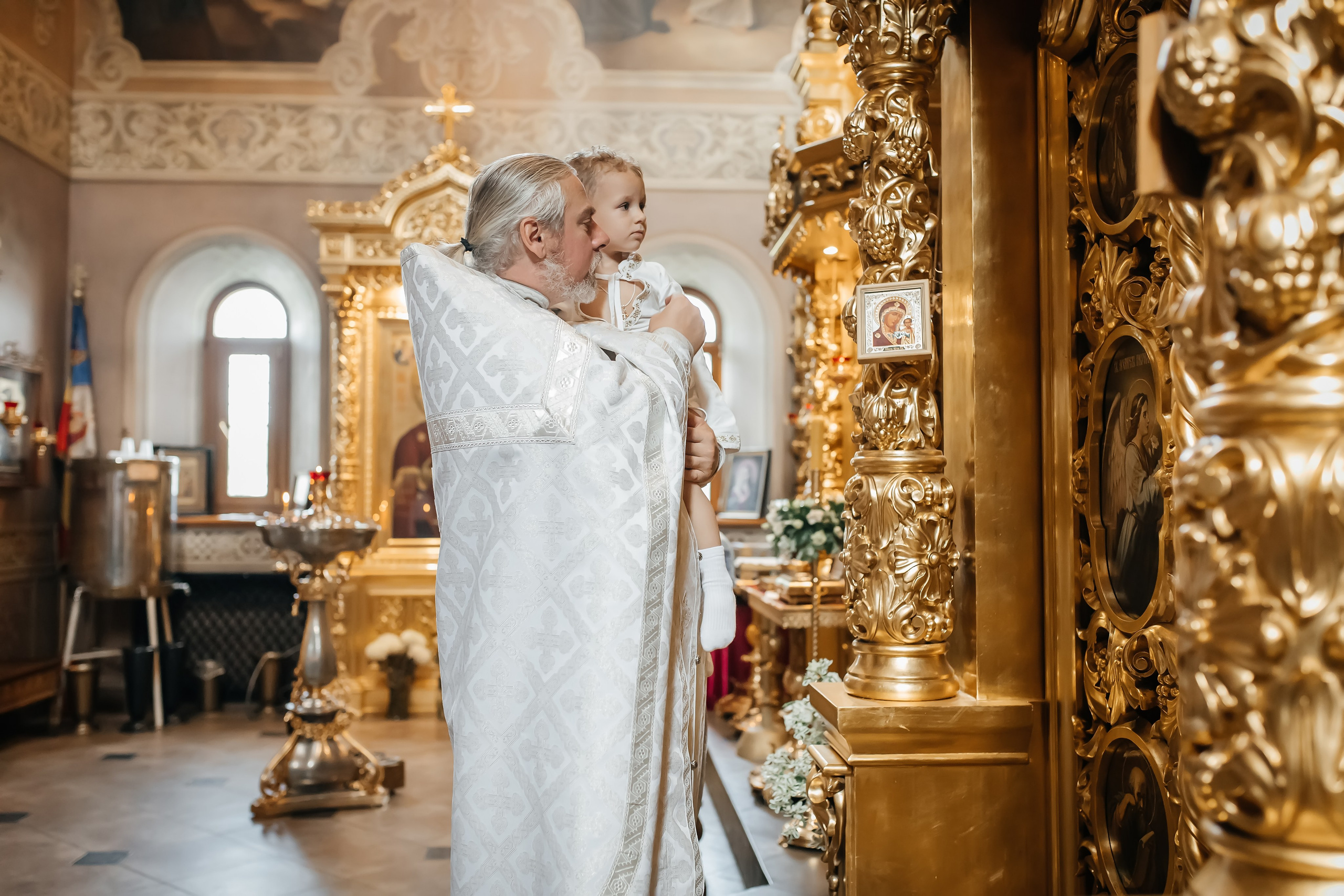 Крещение Гордея в Храме Уара в Вешках. Фотограф на крещение и венчание Москва  Надежда Баланина