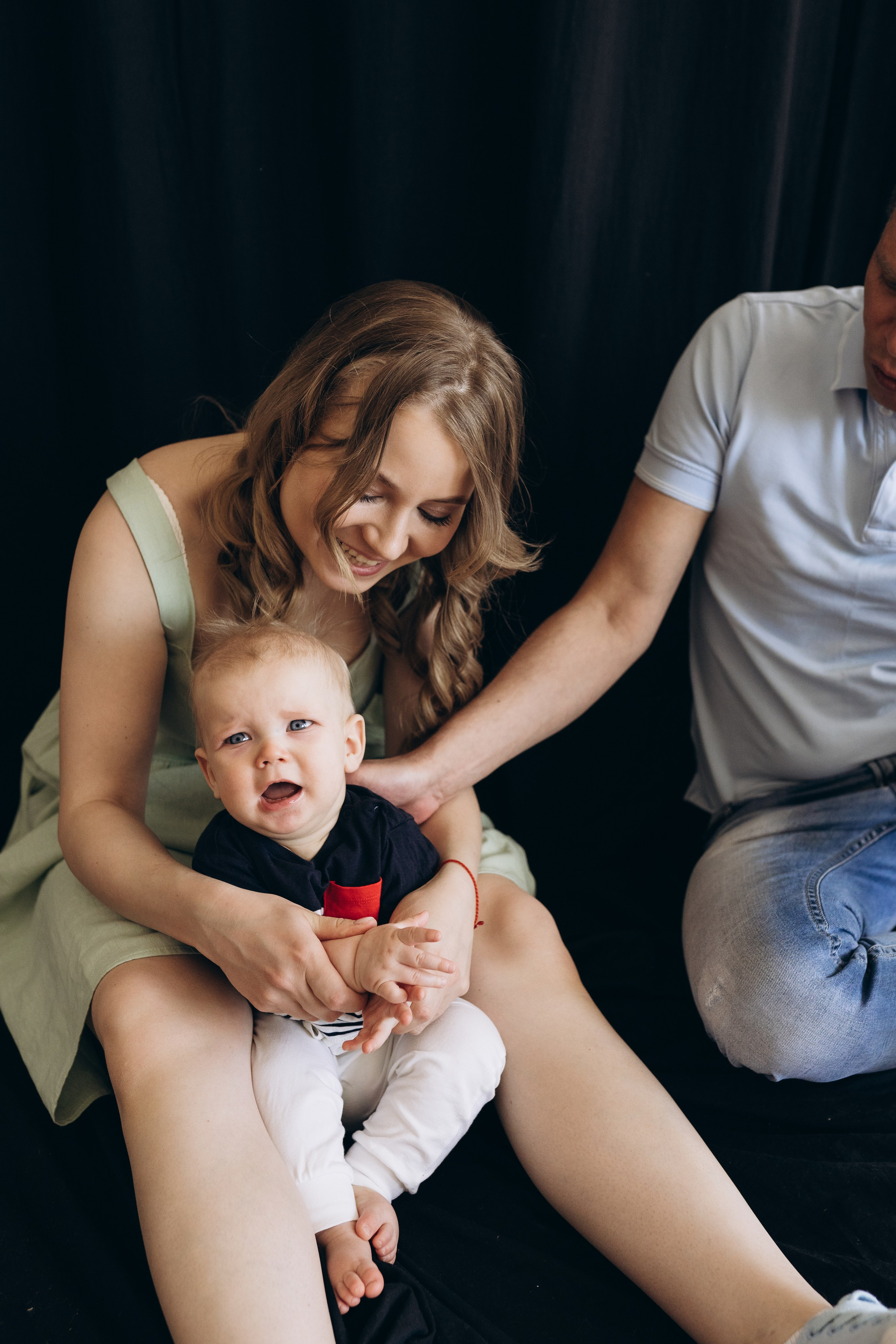 Семейная фотосессия в студии в Москве, семейный фотограф Анна Полушина. Свадебный фотограф в Москве Анна Полушина