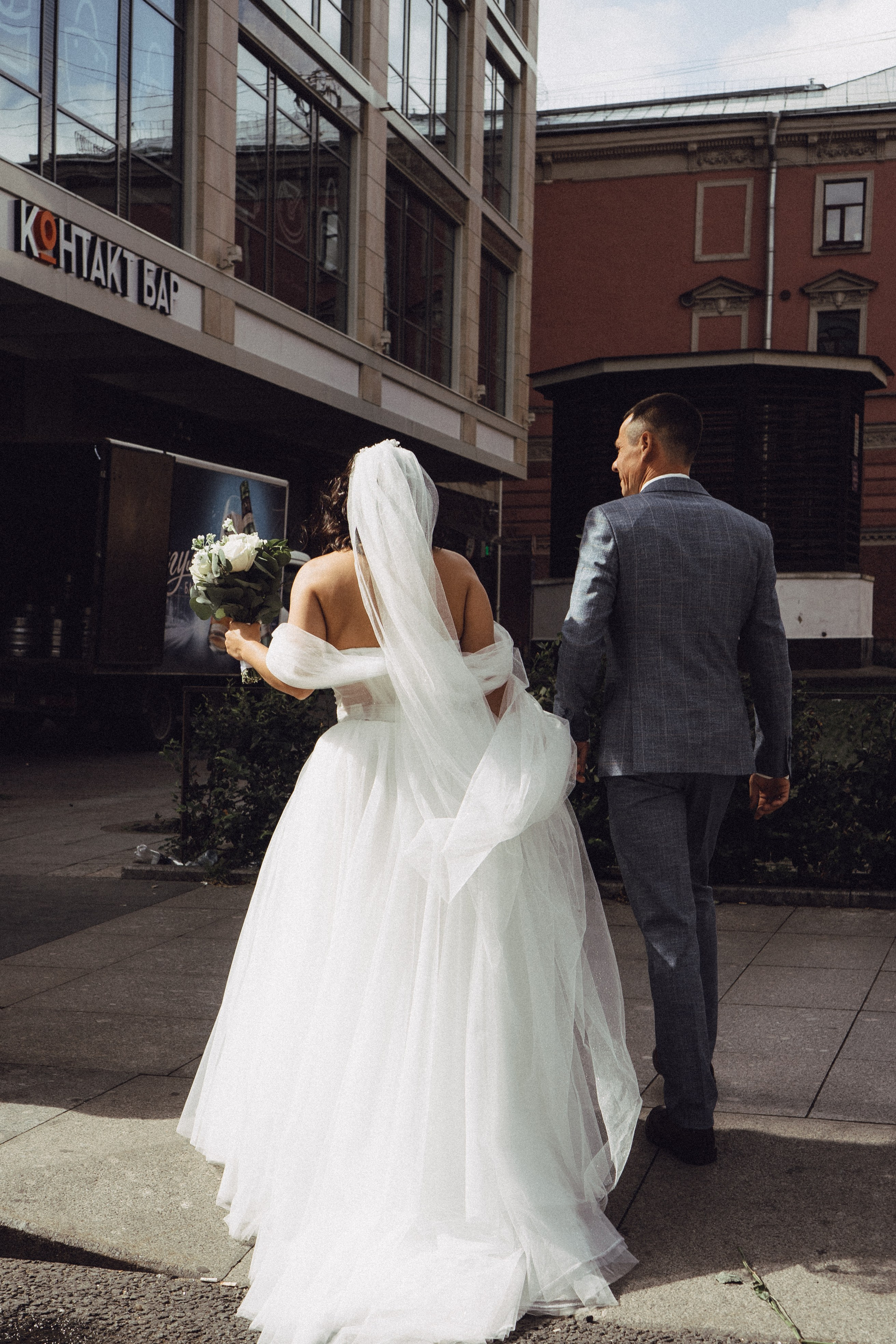 СВАДЕБНАЯ ПРОГУЛКА РЕСТОРАН МЫ ЖЕ НА ТЫ И ФОТОСЕССИИЯ С АВТОМОБИЛЕМ. Профессиональный фотограф, Санкт-Петербург — Виктория Богомолова