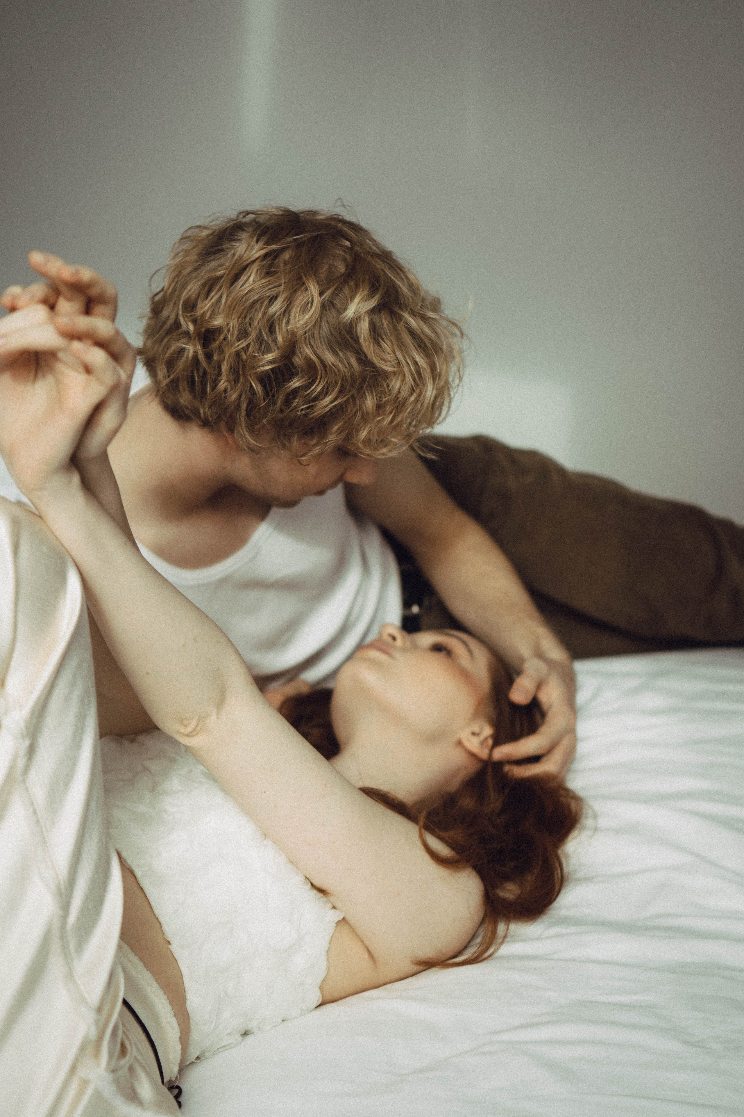 СВАДЕБНАЯ СЬЕМКА В ОТЕЛЕ. СБОРЫ ЖЕНИХА И НЕВЕСТЫ И ТАКЖЕ ТОР И ПОДГОТОВКА К ПРОГУЛКЕ. Профессиональный фотограф, Санкт-Петербург — Виктория Богомолова