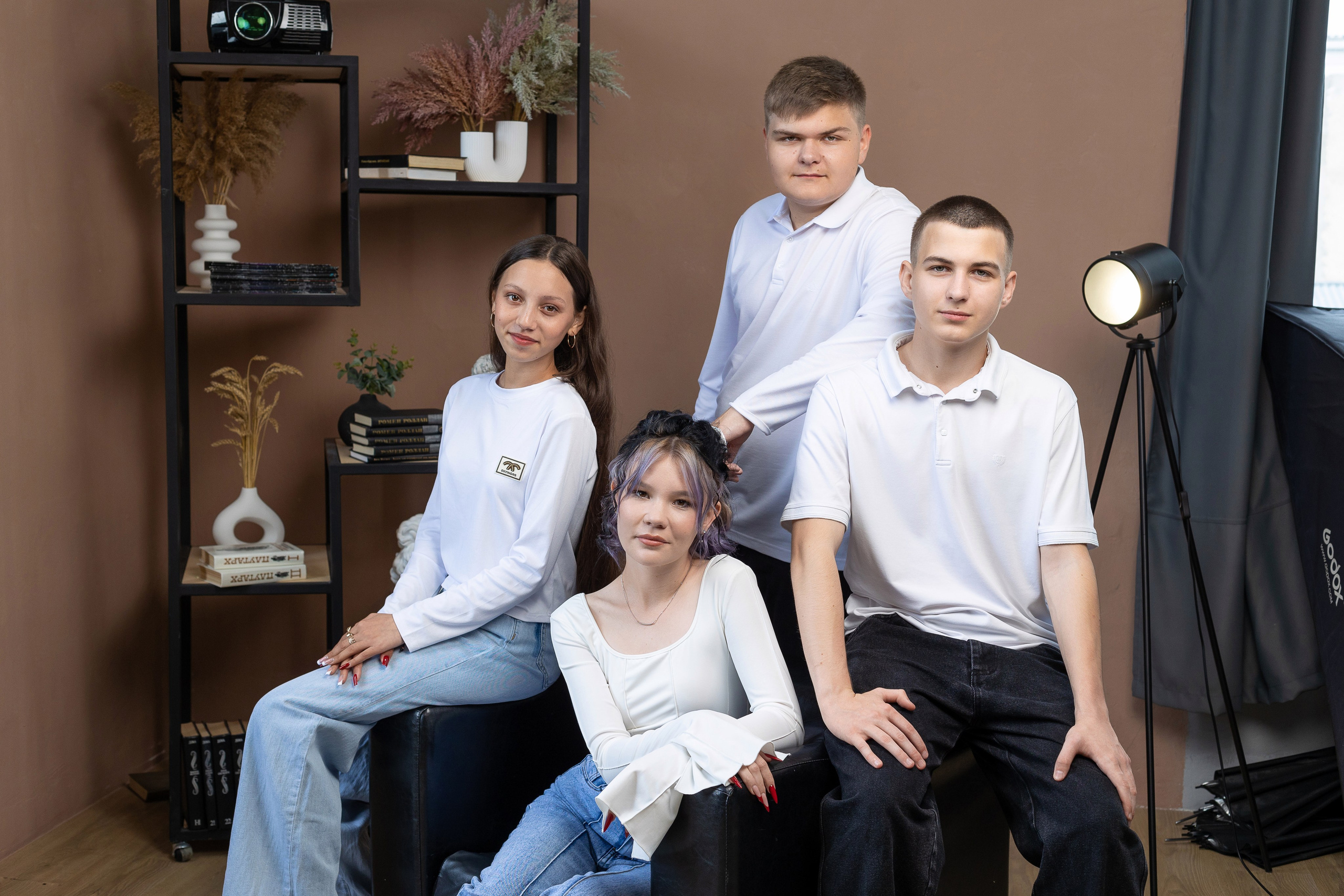 В студии. Выпускные альбомы Майкоп, Краснодар Елена Золотарева