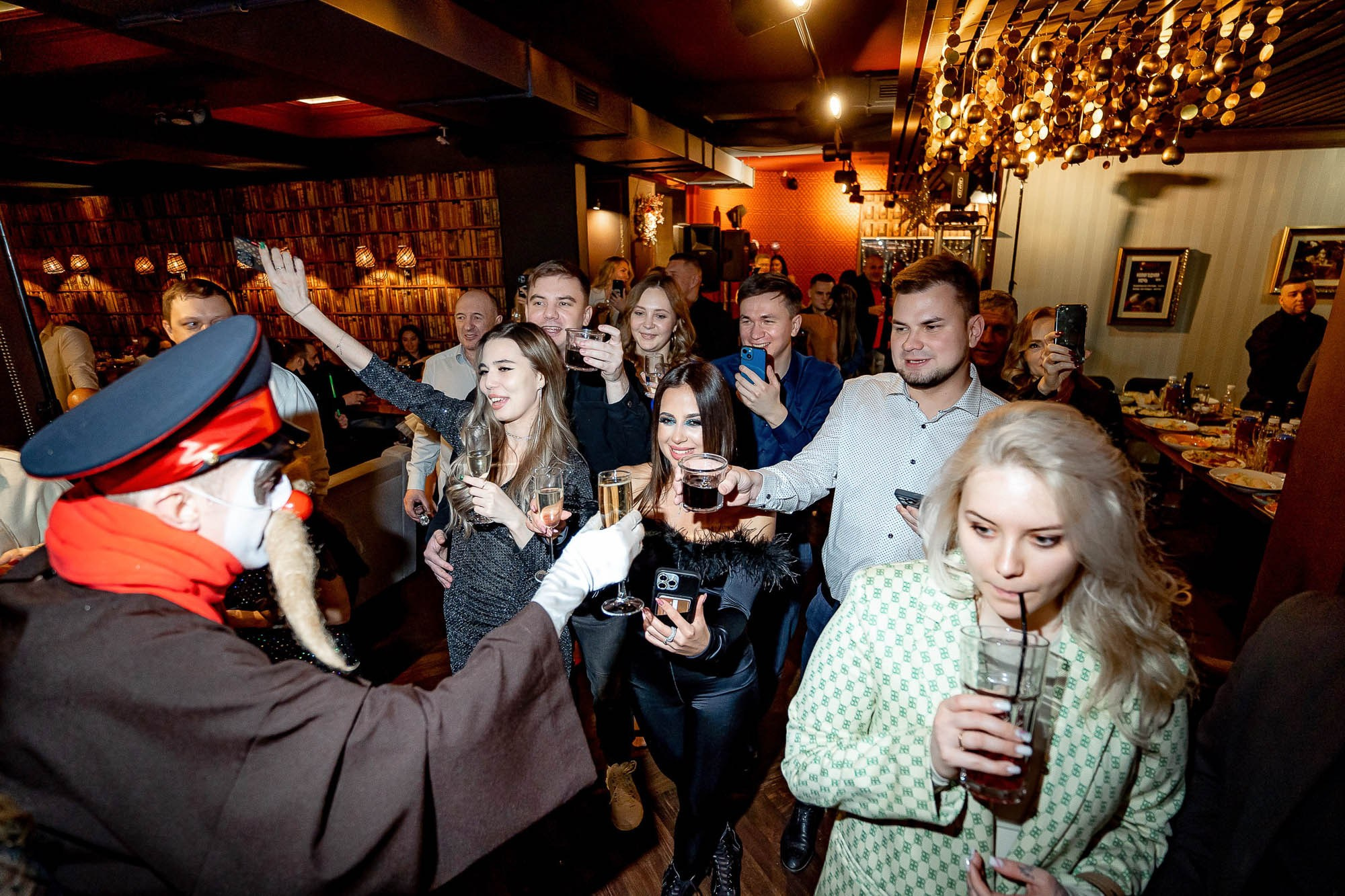 Новый год 2024 в Peoples. Сергей Кошкин. Репортажная и ивент-фотография в Сургуте