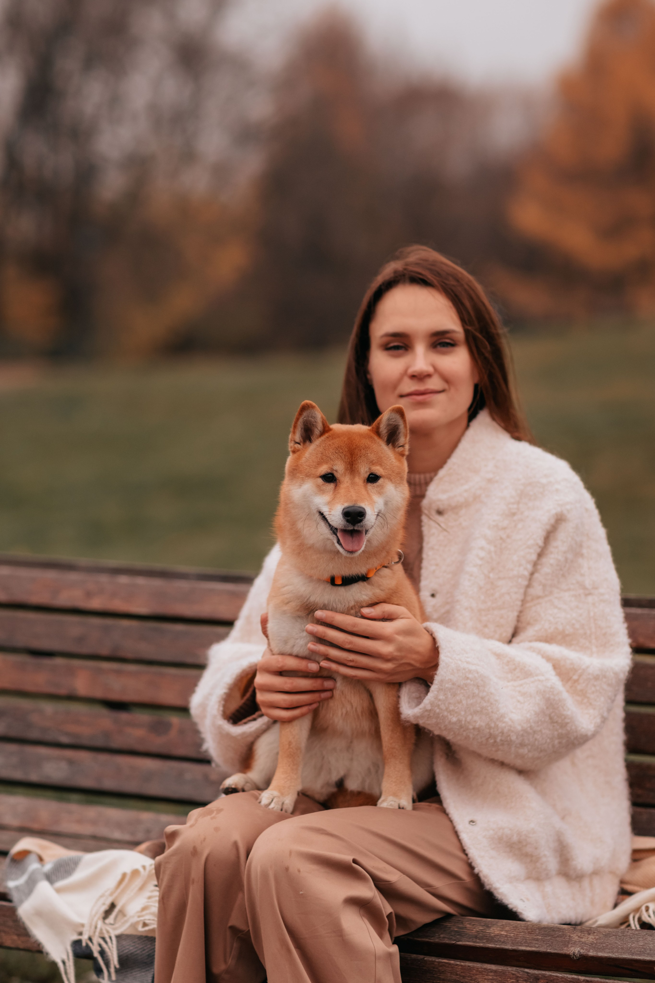Анна и Айма в осеннем лесу. Семейный фотограф анималист Мария Крючкова