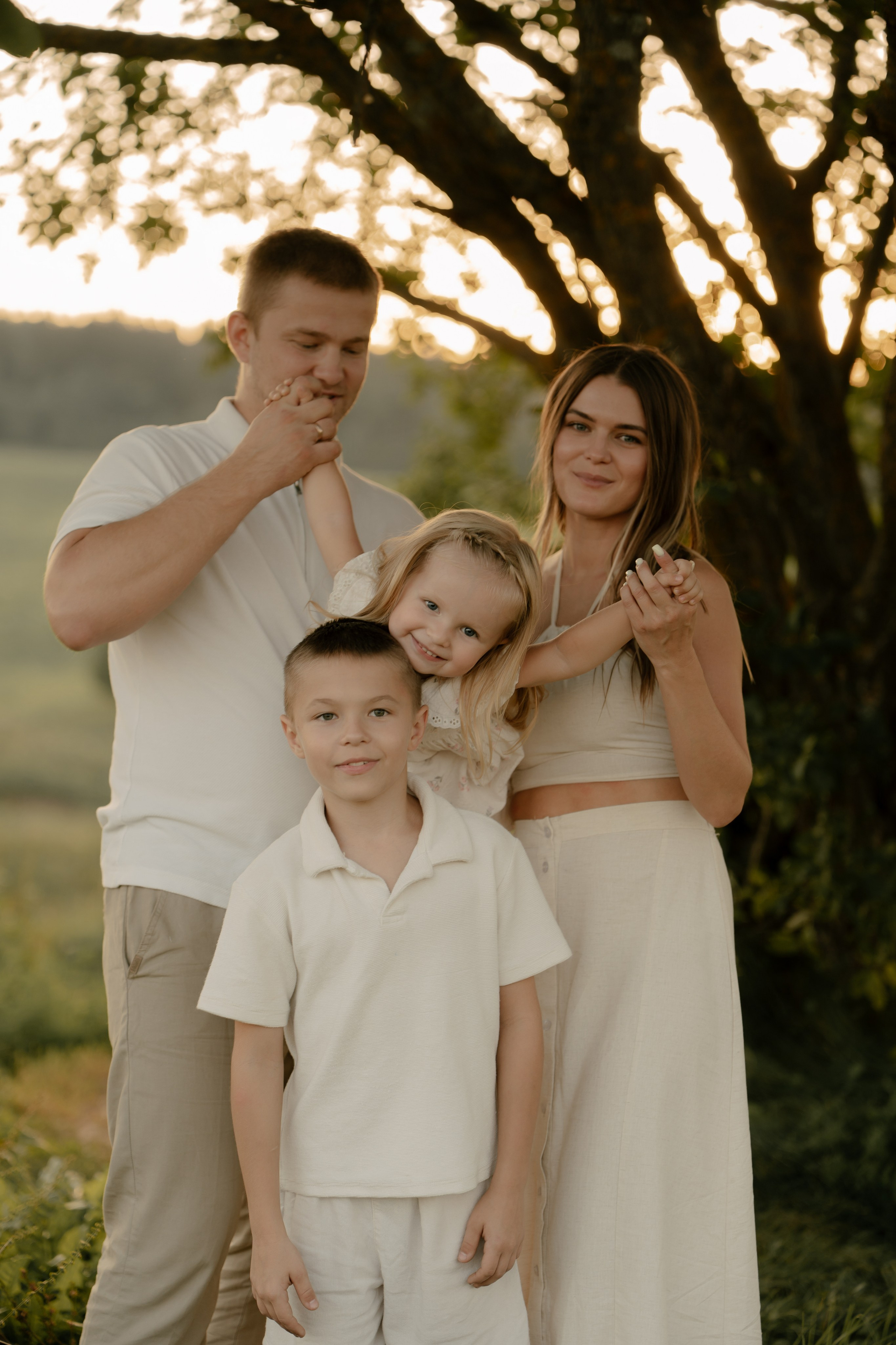 Аня, Агата, Юра и Саша. Свадебный и семейный фотограф в Москве и Красногорске — живые кадры | Анастасия Тихонова