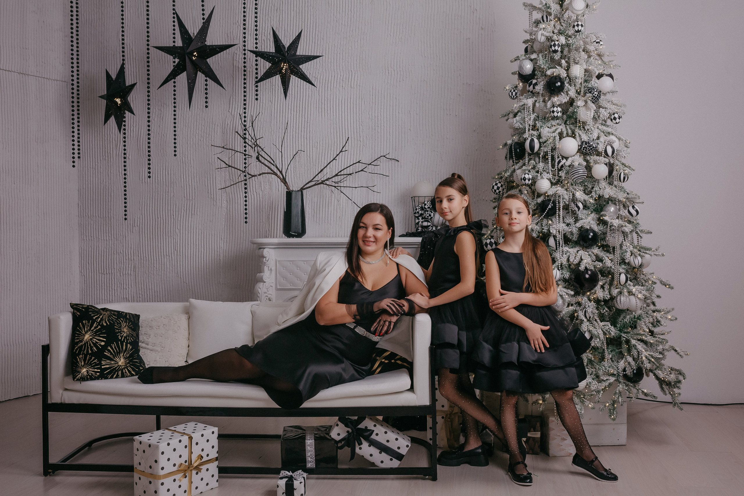 Девочки в чёрном. Семейный фотограф в Сургуте