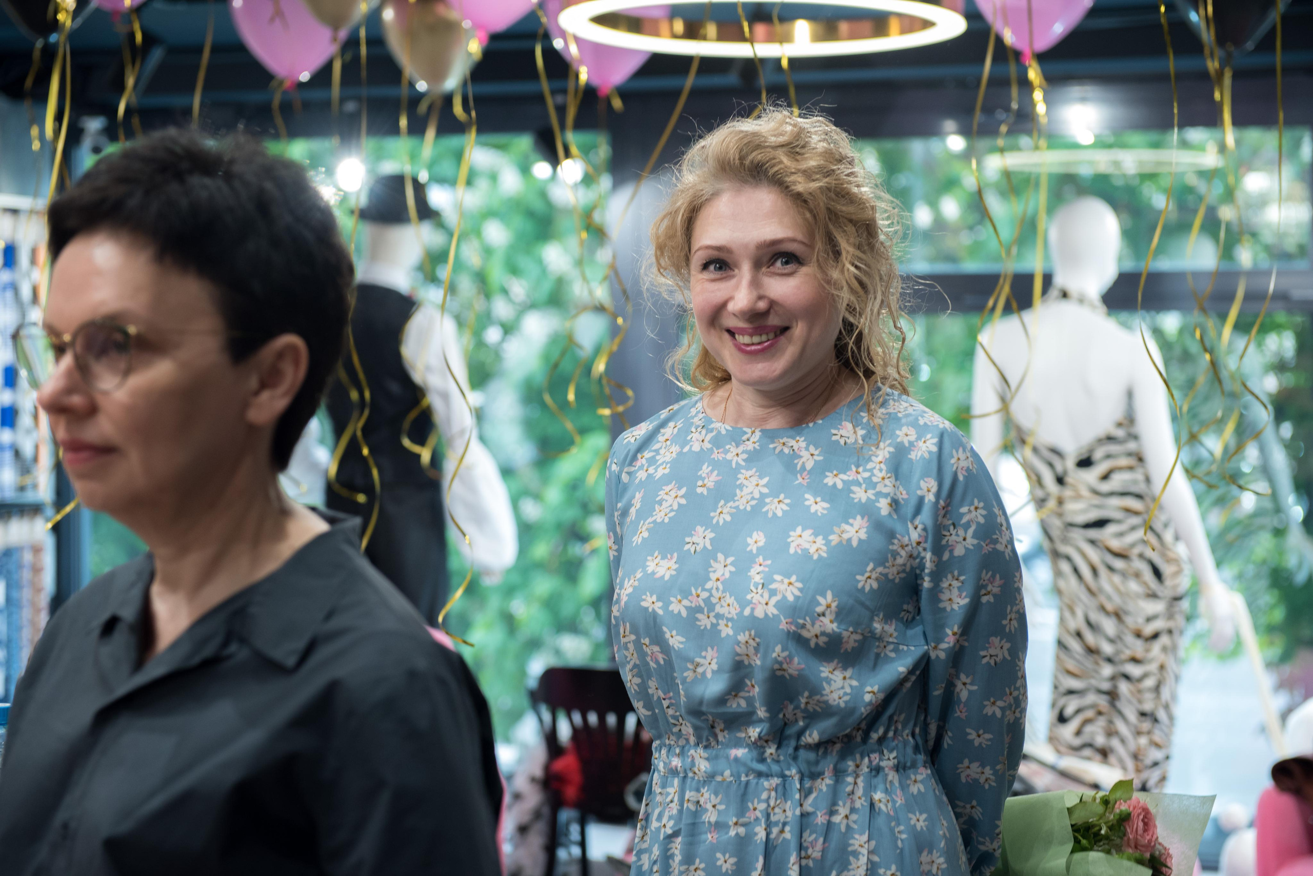 МК по петлям. Бренд-фотограф для экспертов и блогеров в Москве Влада Горбовская